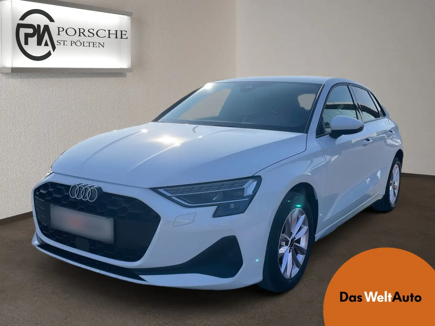 Audi A3 30 TFSI Белый - 1