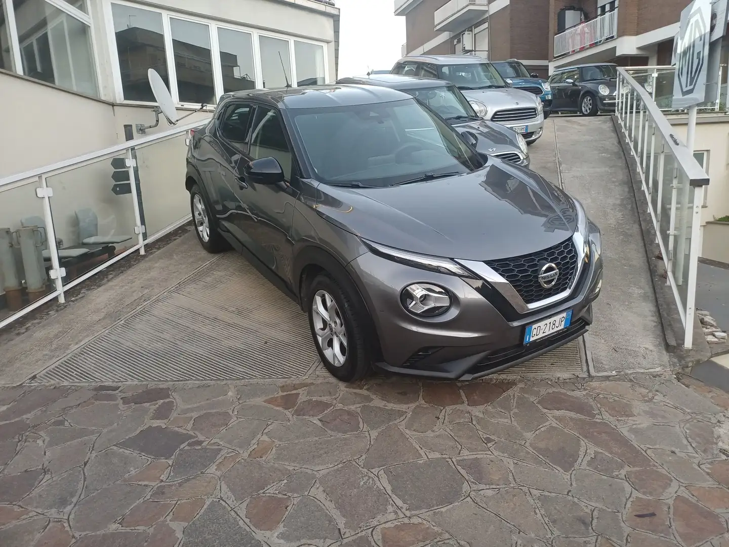 Nissan Juke Juke II 2020 1.0 dig-t Acenta 114cv dct Gris - 1