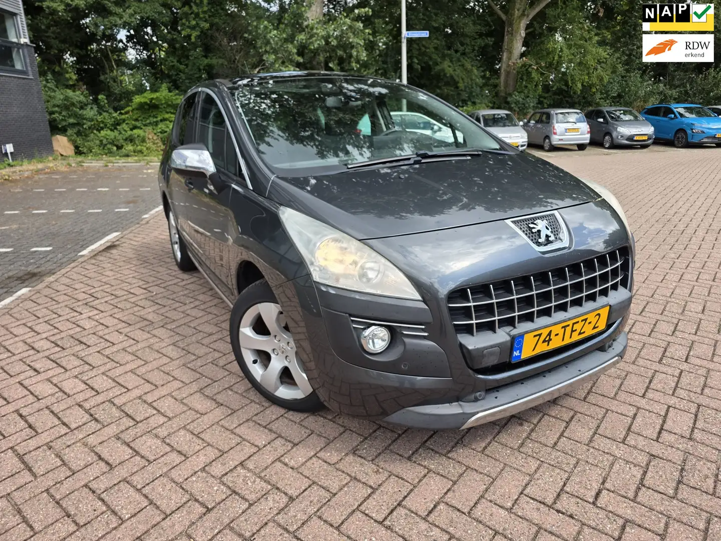 Peugeot 3008 1.6 THP Allure CLIMA Volledig onderhouden Navigati Gris - 1