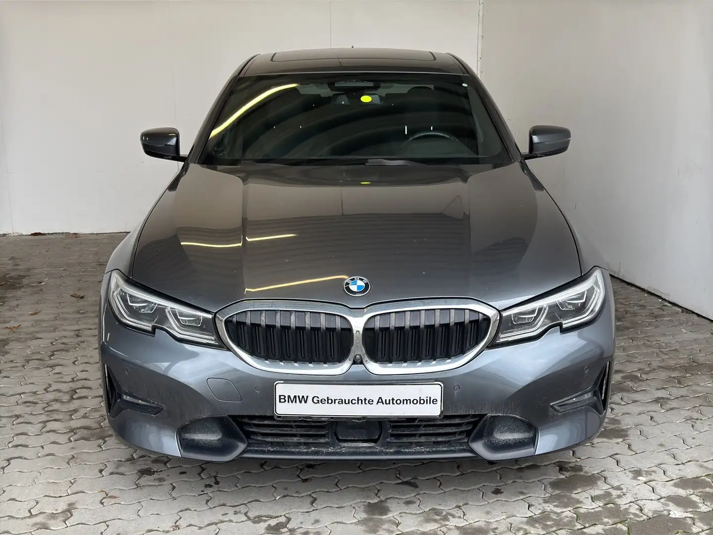 BMW 330 d xDrive Lim. Sport Line Navi.Laser.ACC.360° Grau - 2