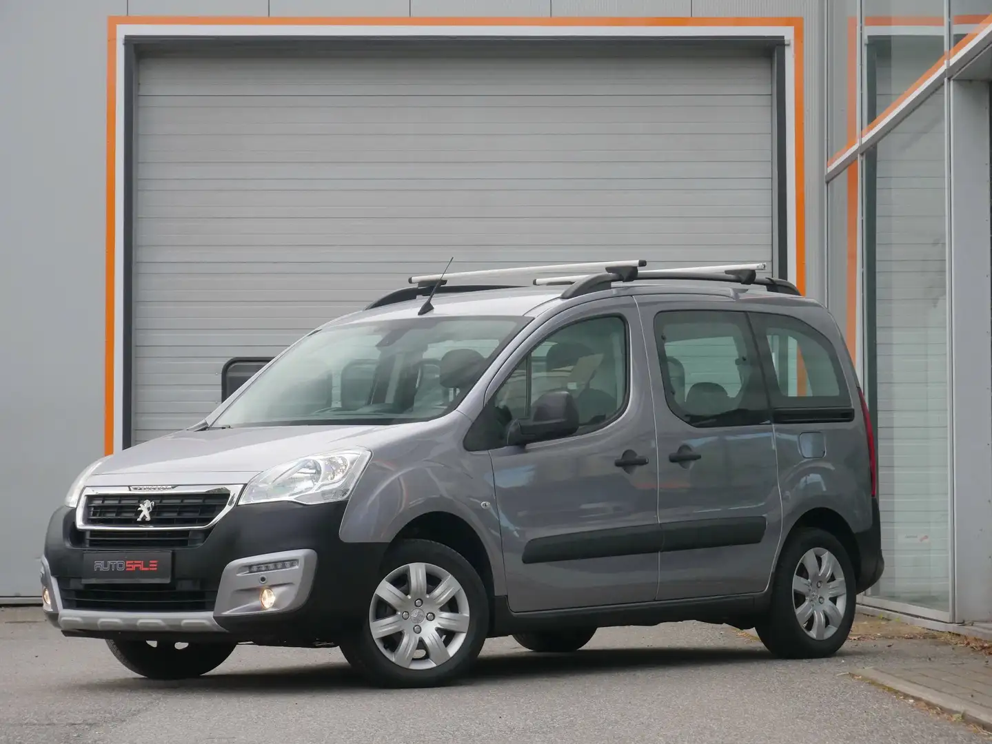 Peugeot Partner Tepee 1.2 PureTech CAMERA CARPLAY NAVI Gris - 1