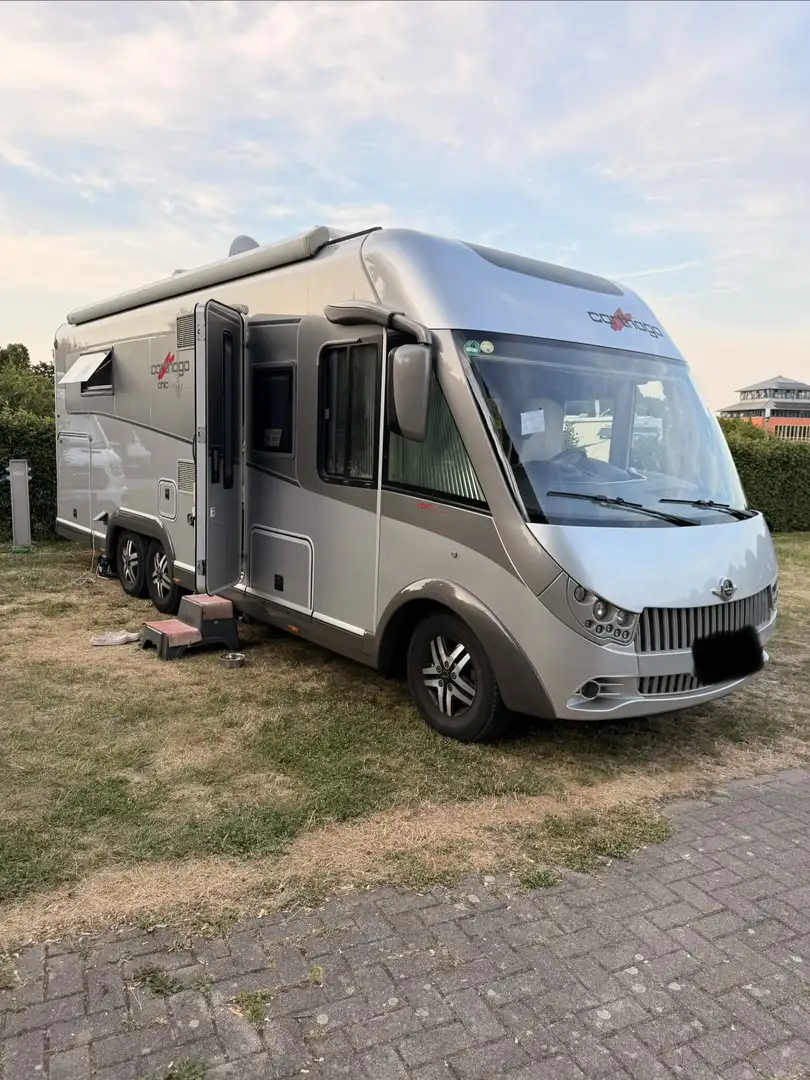 Caravans-Wohnm Carthago E-line 51 QB Suite Linerclass Silber - 2