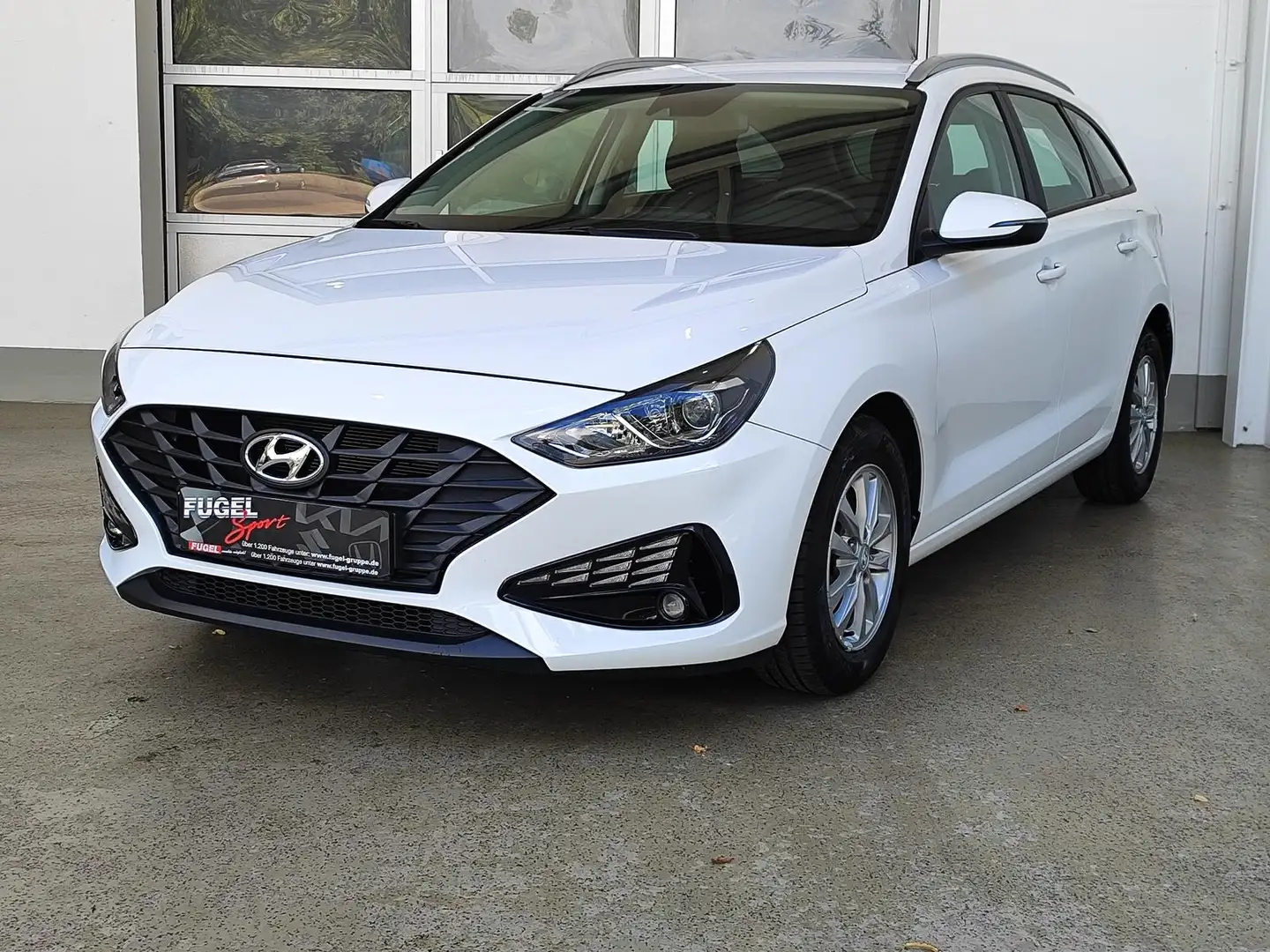 Hyundai i30 Kombi 1.0 T-GDI Klima|PDC|Car-Play Weiß - 2
