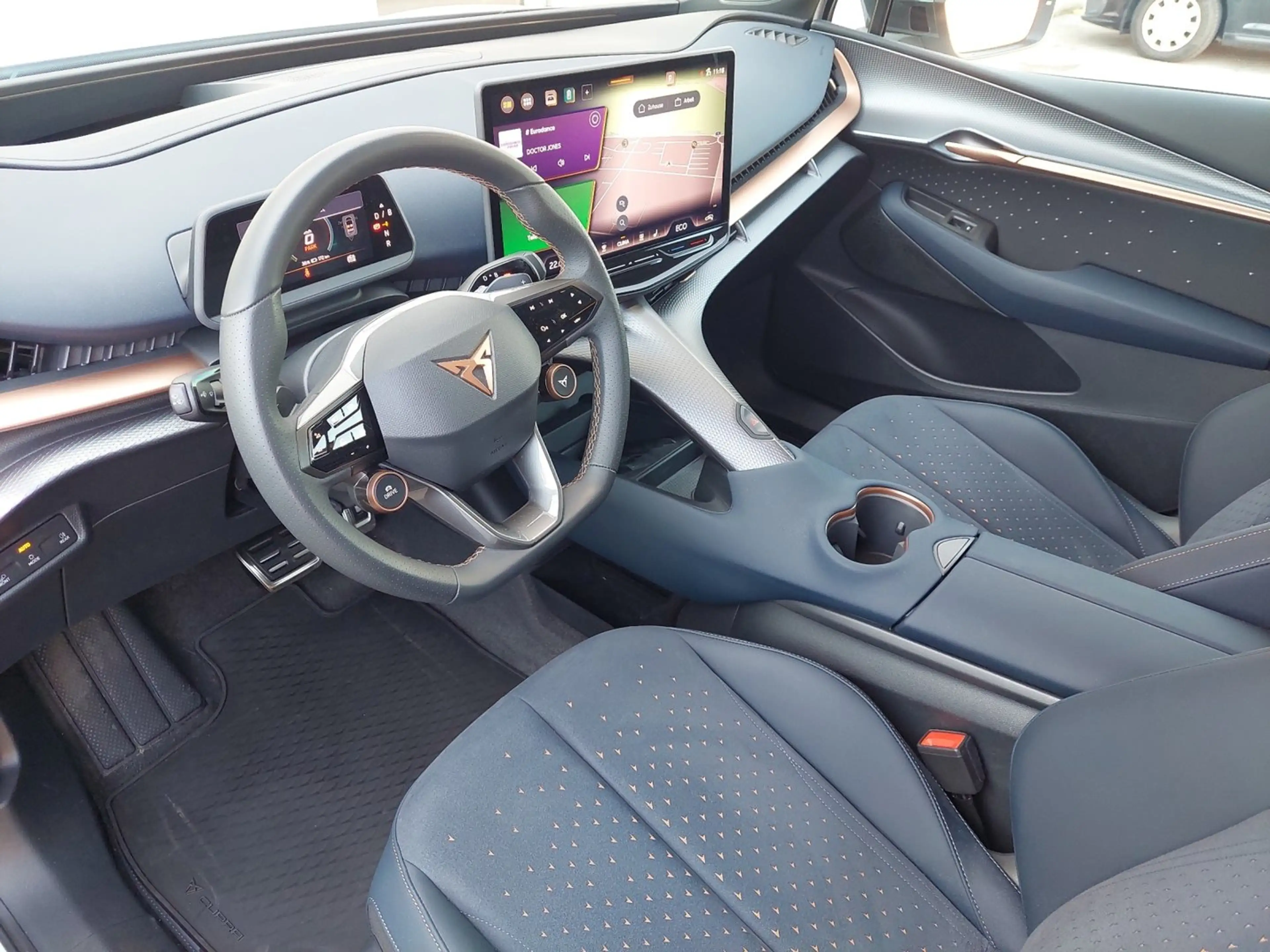 CUPRA Tavascan Adrenaline 210kW/286PS — photo 7
