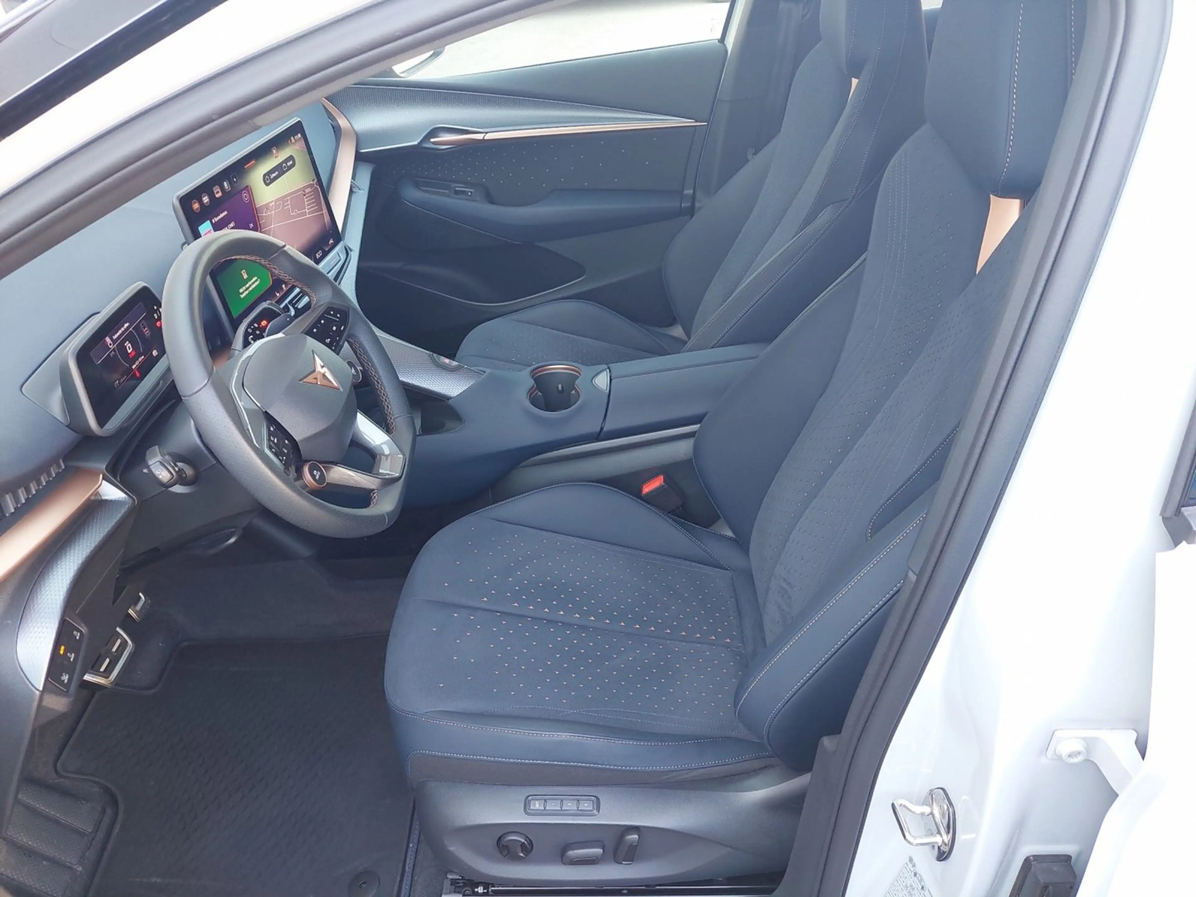 CUPRA Tavascan Adrenaline 210kW/286PS — photo 6