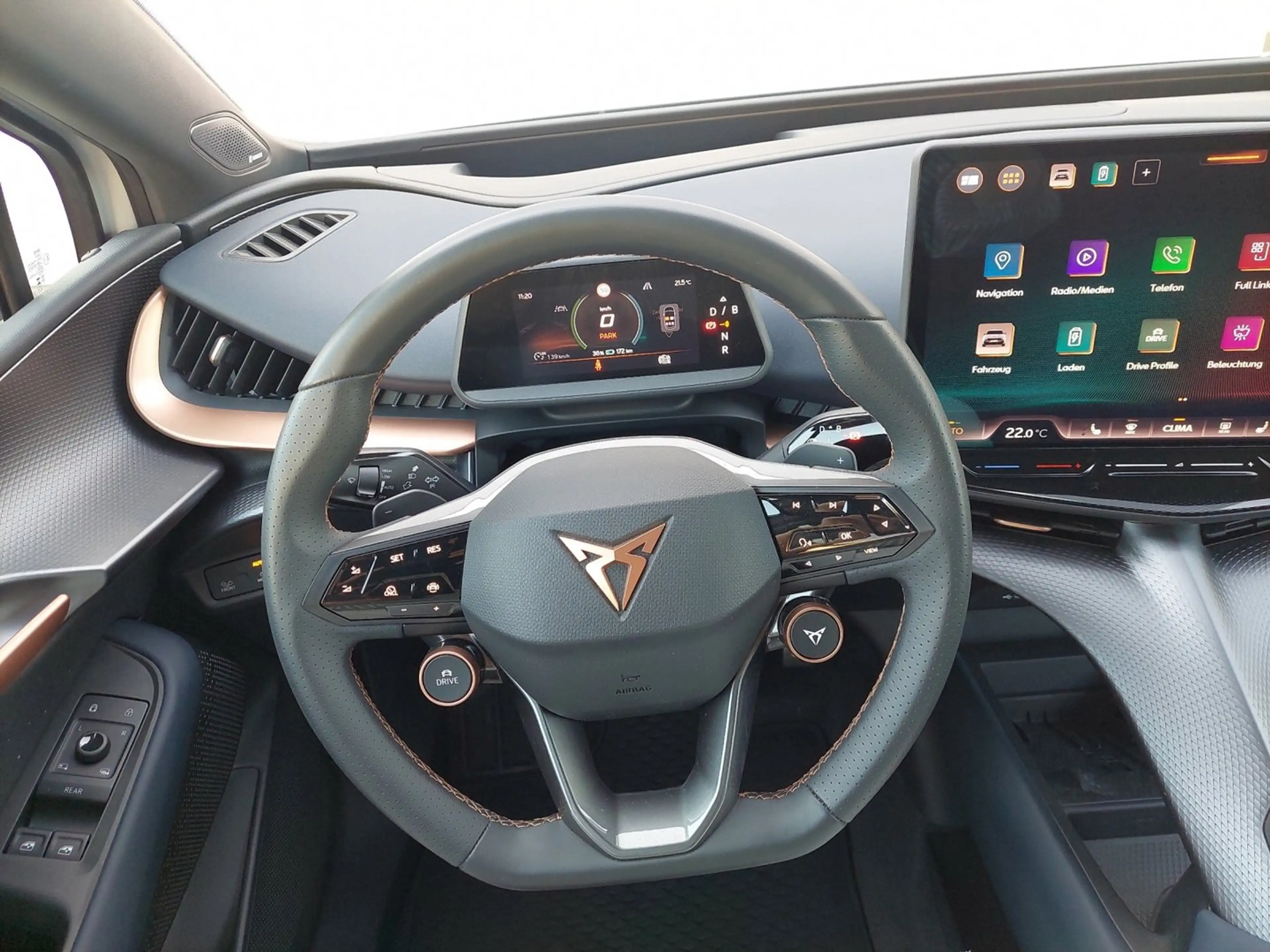 CUPRA Tavascan Adrenaline 210kW/286PS — photo 8