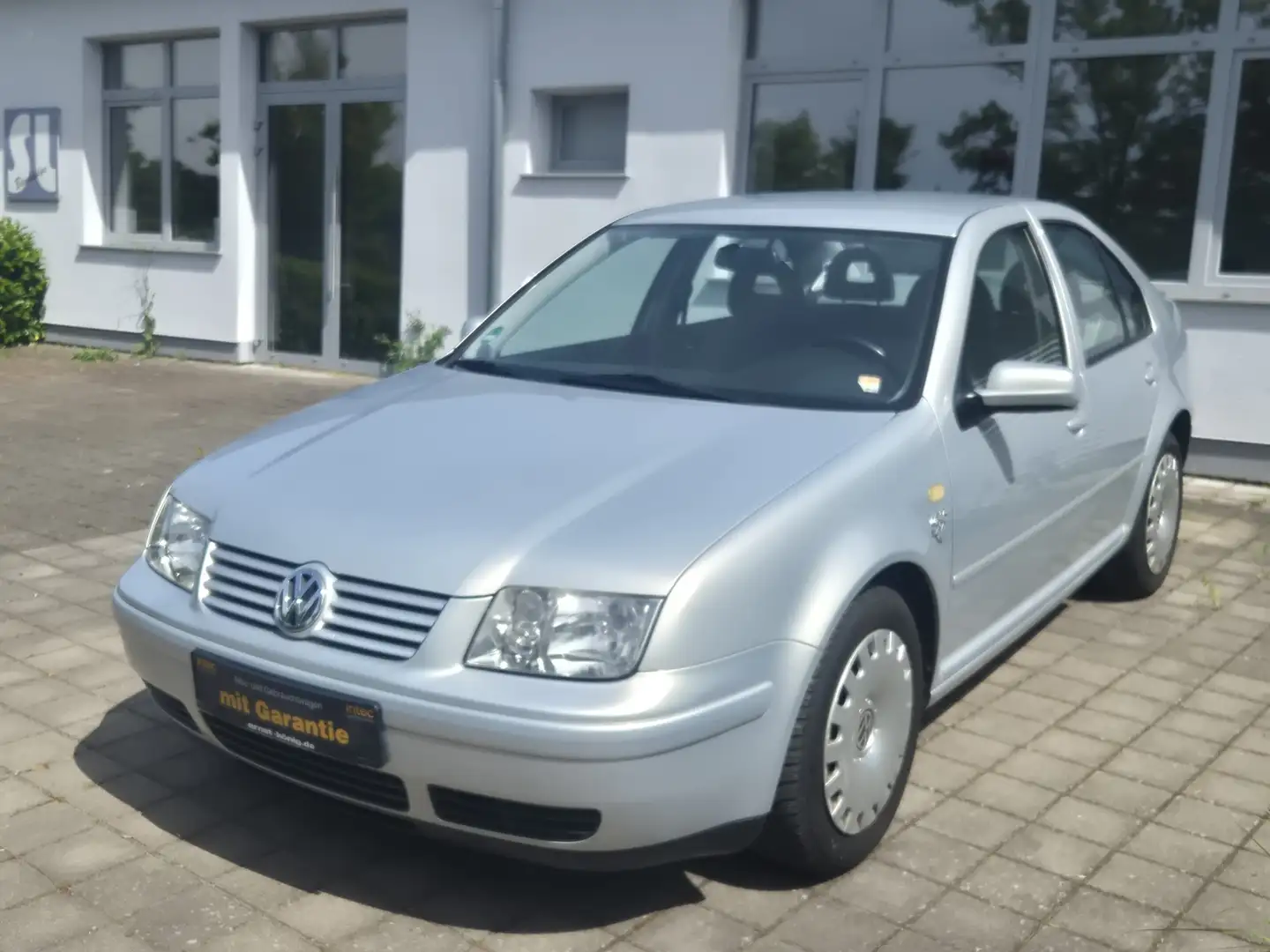 Volkswagen Bora 1.6 Comfortline*Klimaautomatik Plateado - 2