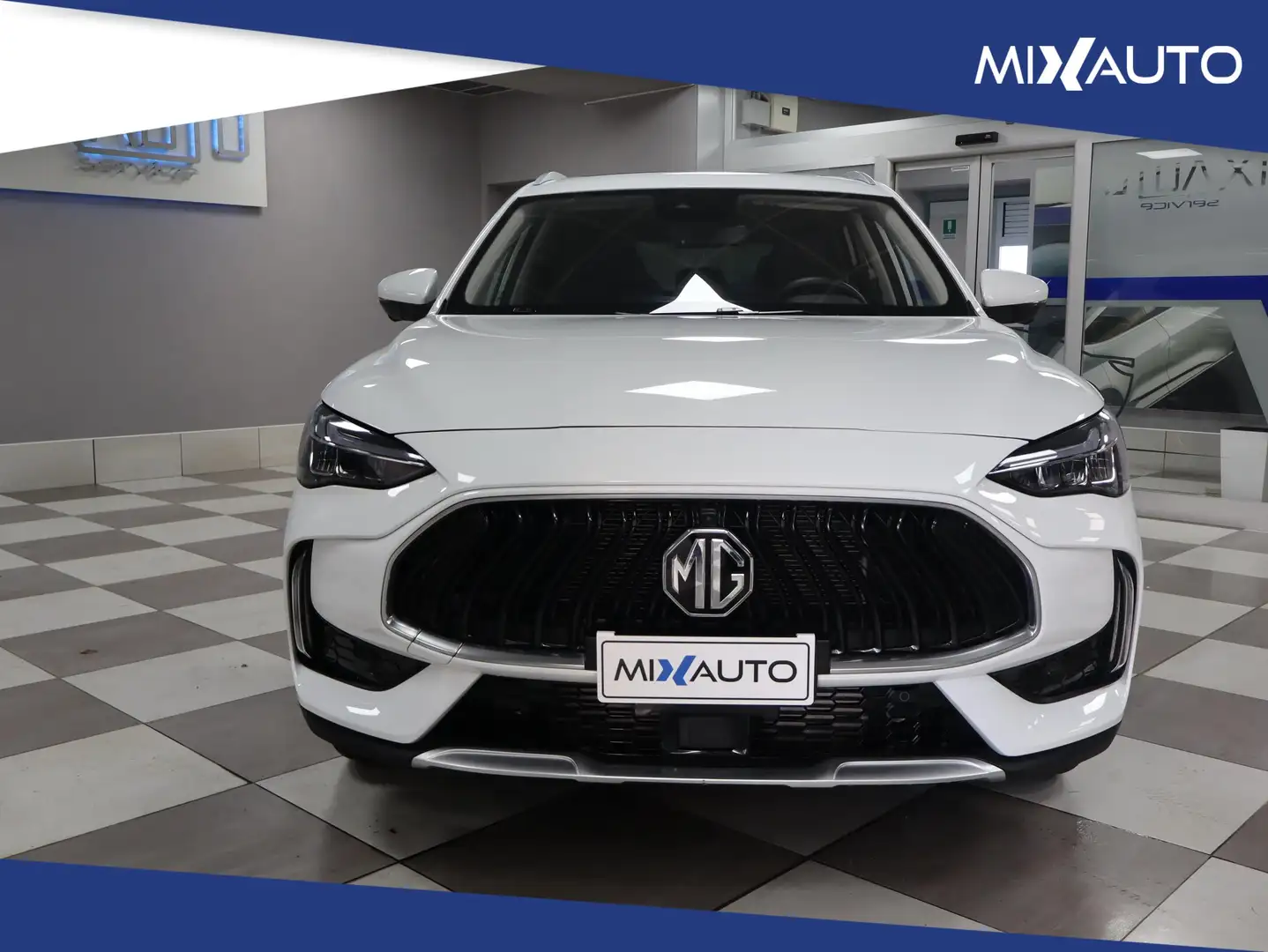 MG HS 1.5T DCT Luxury AUTO Noir - 2