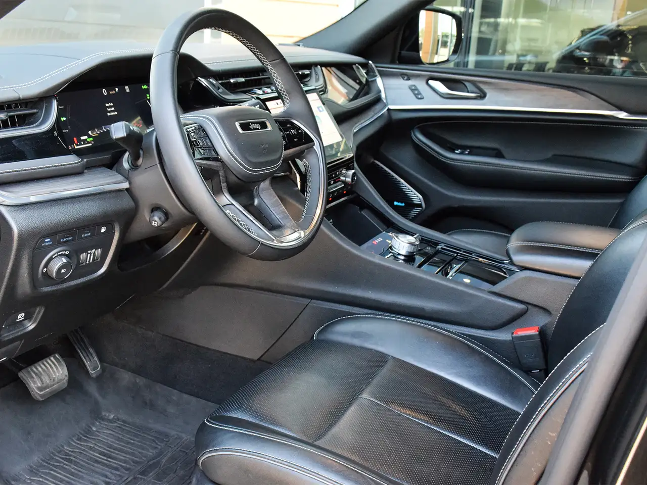 Jeep Grand Cherokee снимка Jeep Grand Cherokee