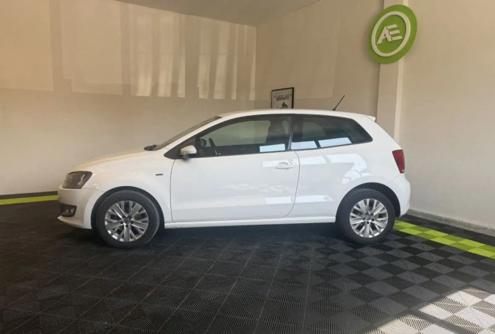 Volkswagen Polo V 1.2 60ch Life 3p Blanc - 2