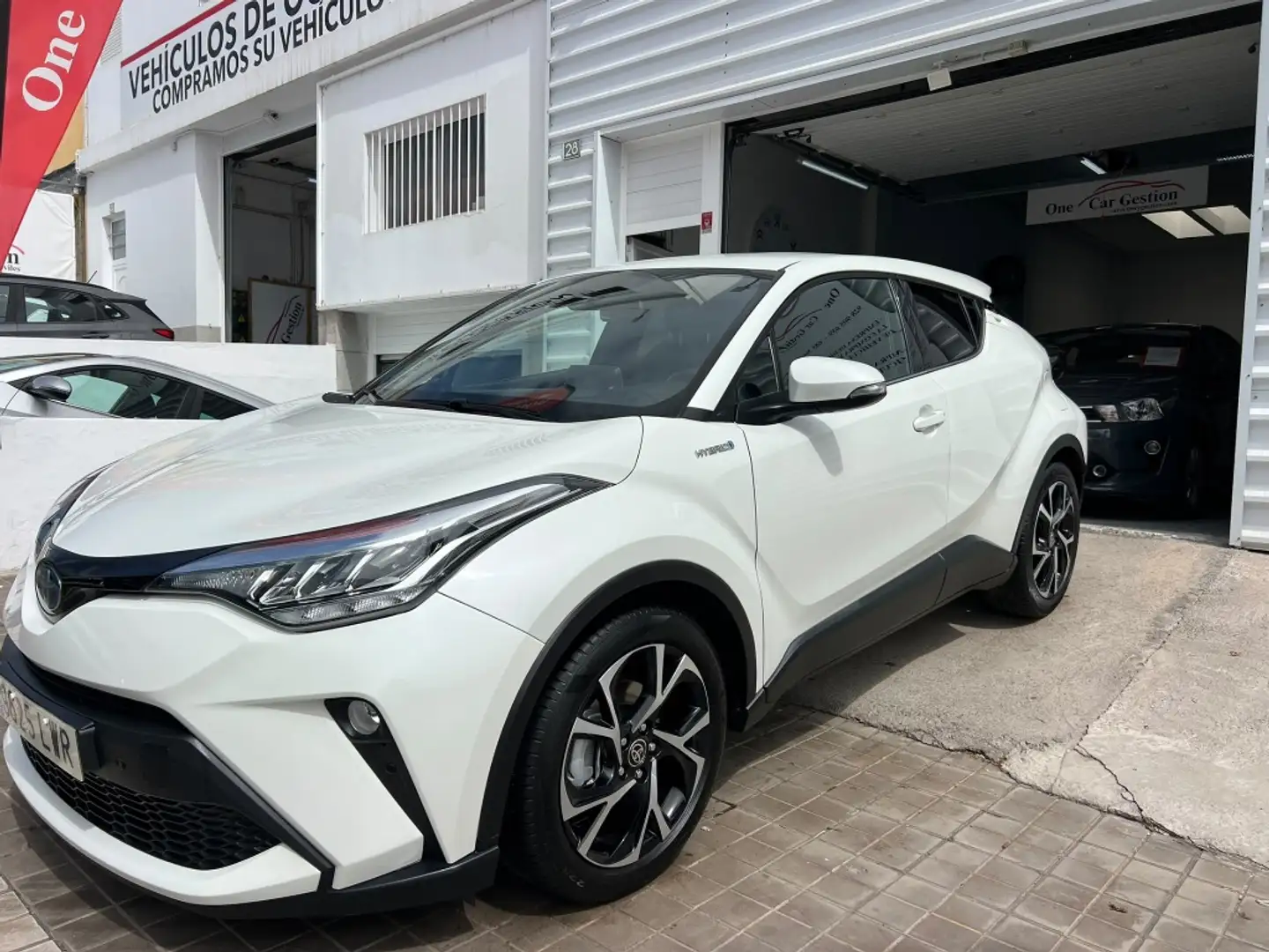 Toyota C-HR 180H Advance Blanco - 1