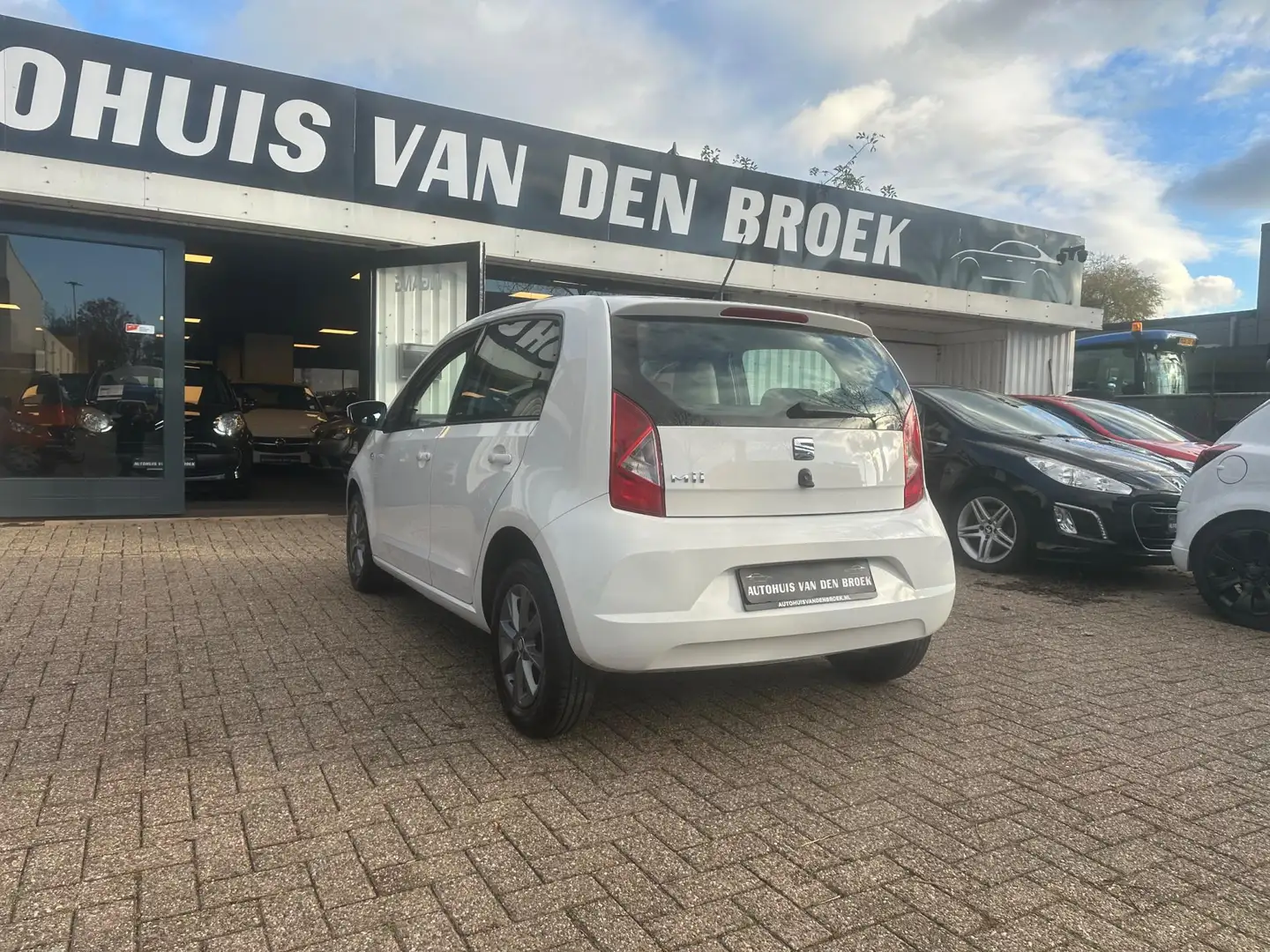 SEAT Mii 1.0 ITECH 5Drs 1e Eigenaar Airco Elek Pakket Lm Ve Wit - 2