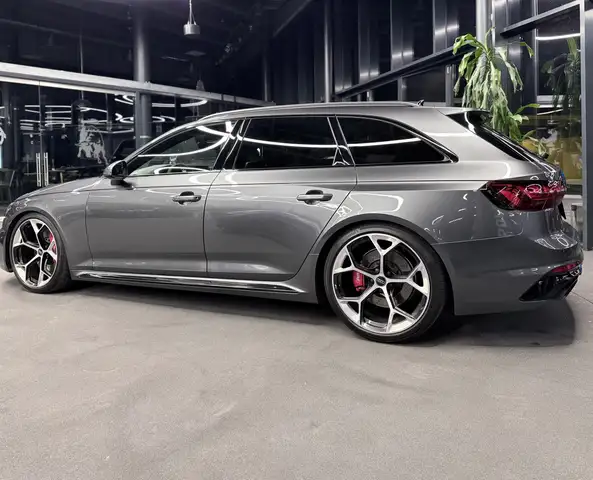Audi RS4 2.9 TFSI quattro Competition Plus , Dekor Carbon Ansicht 4