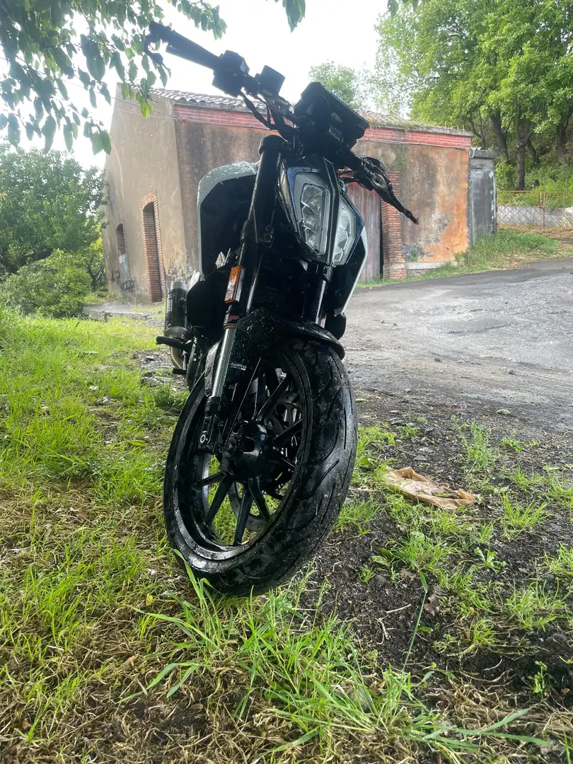 KTM 390 Duke Srebrny - 2