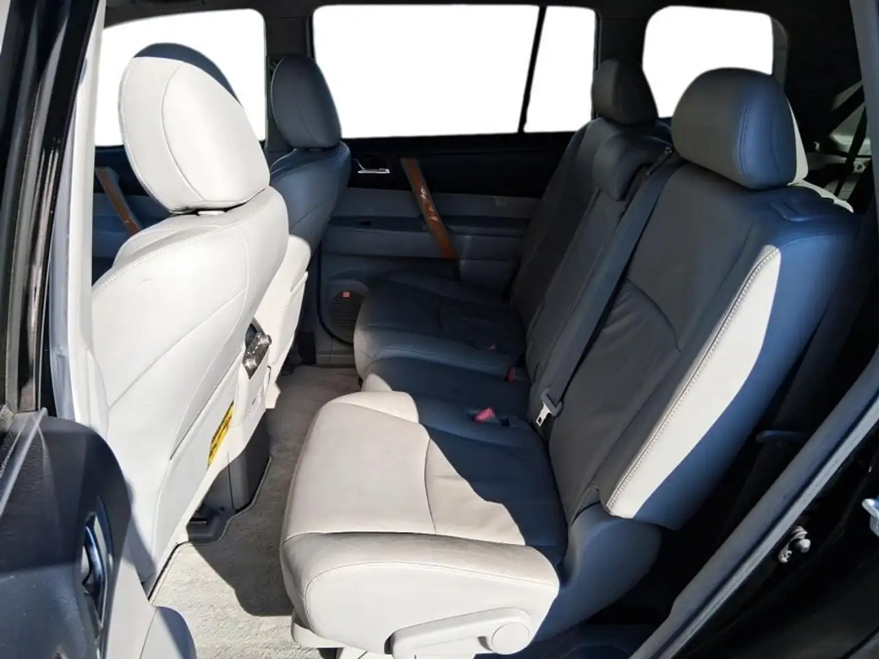 Toyota Highlander photo Toyota Highlander