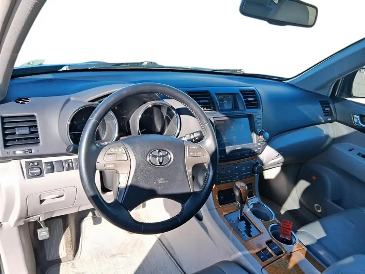 Toyota Highlander photo Toyota Highlander