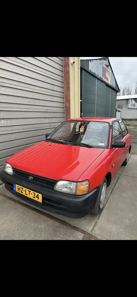 Toyota Starlet 1.3 XLi, foto 2
