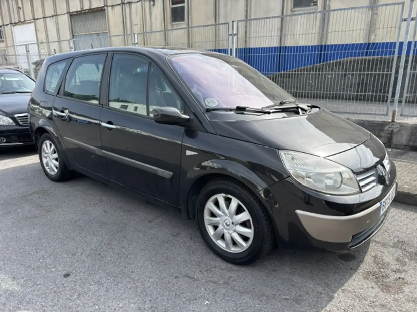 Renault Grand Scenic 2.0DCI Dynamique 7 pl. Negro - 2