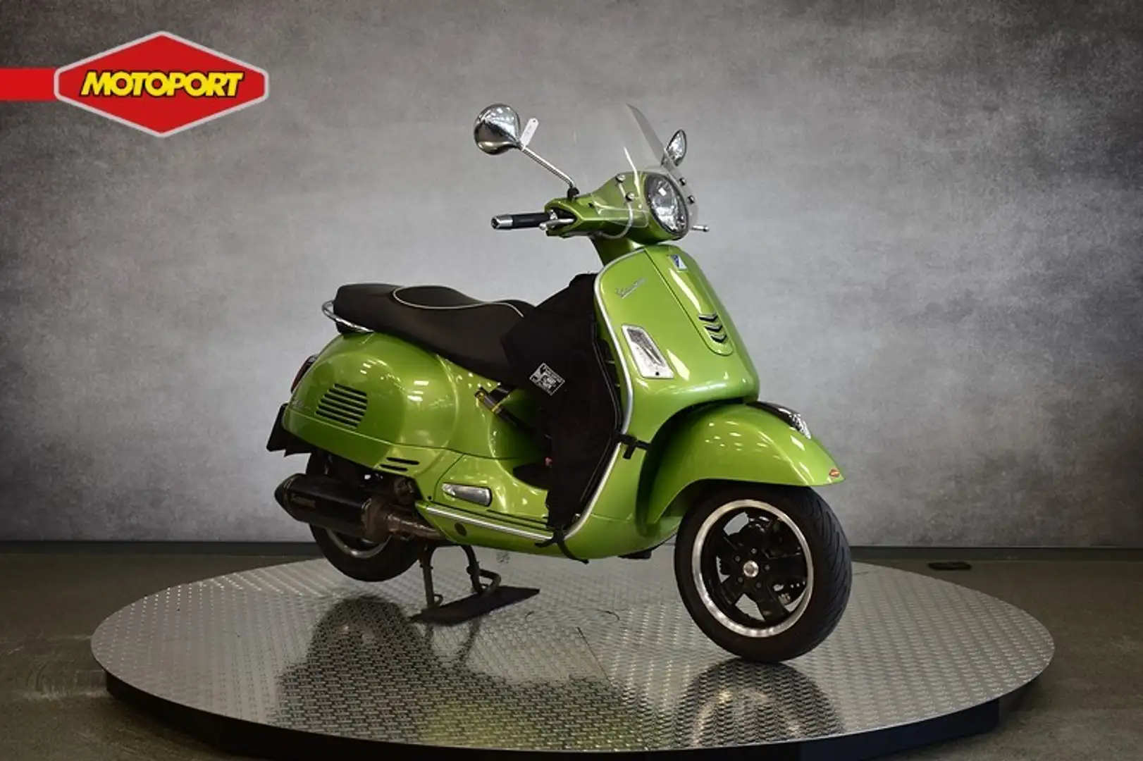 Vespa GTS 300 ABS Groen - 2