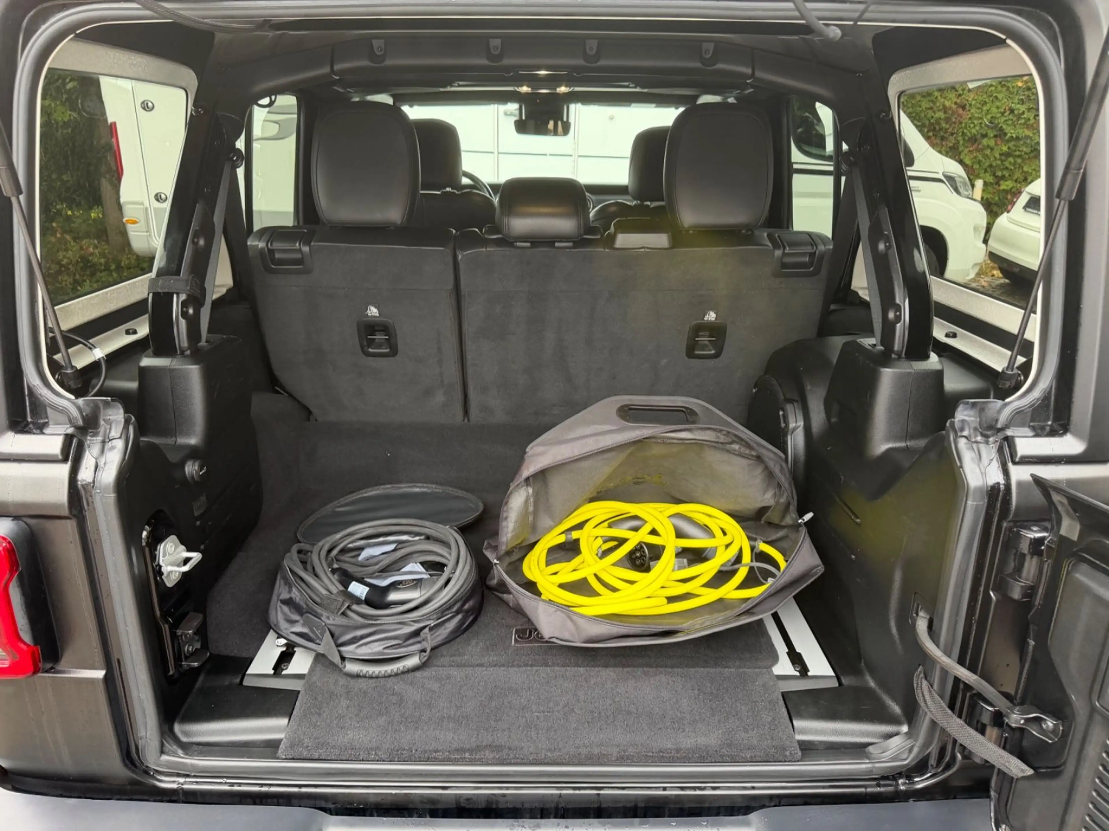 Jeep Wrangler Unlim Sahara Plug-In Hybr~Leder~ACC~Kam — photo 12