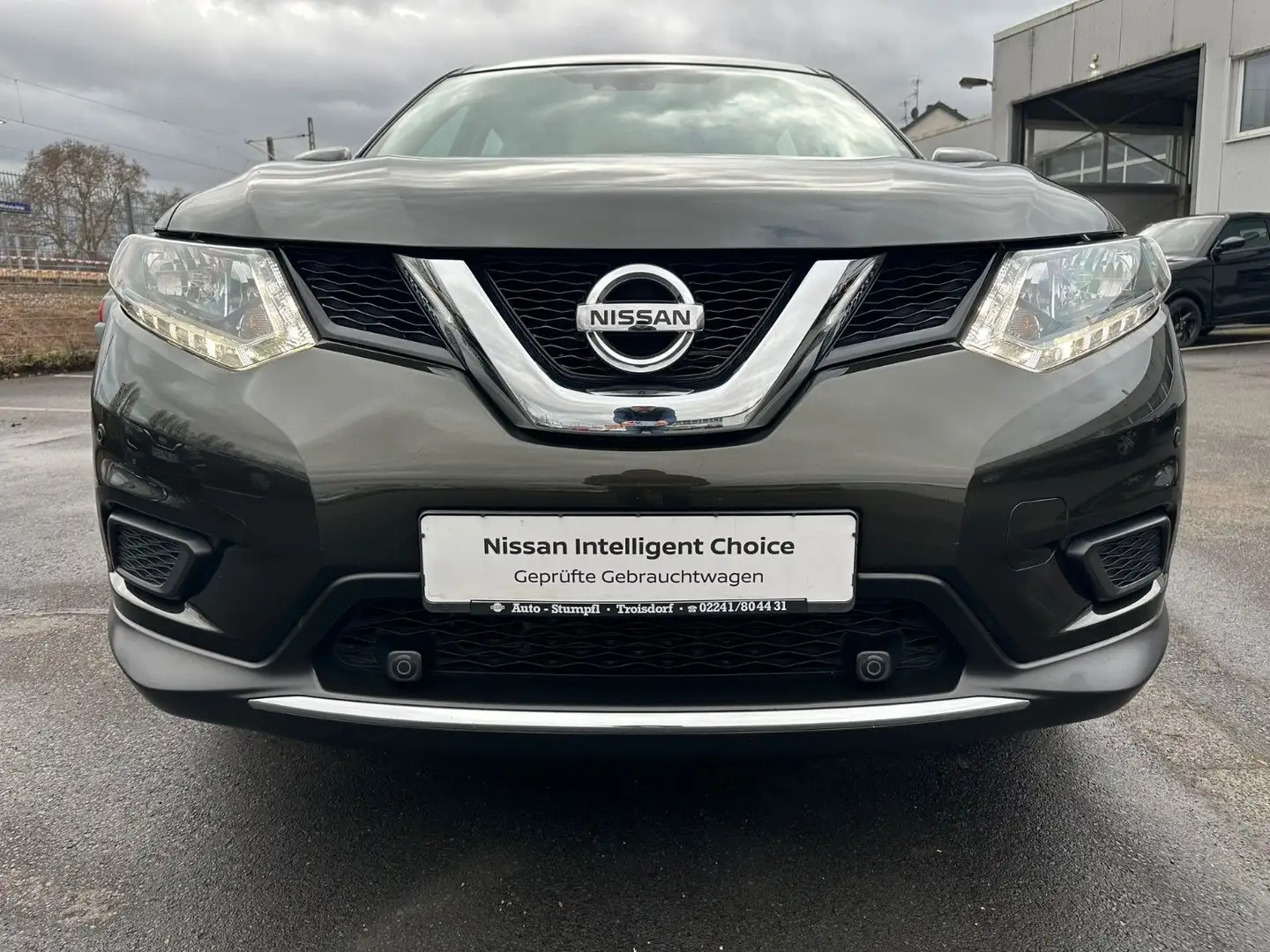 Nissan X-Trail Visia Grün - 2