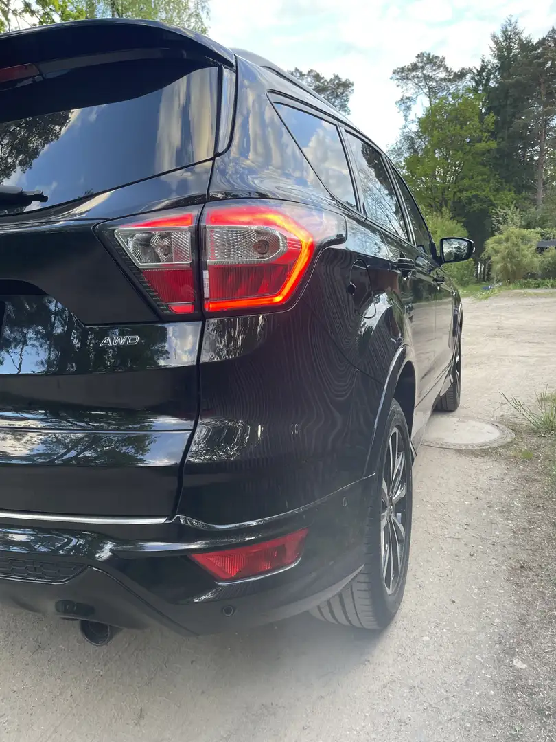 Ford Kuga ST-Line AWD 4x4 Schwarz - 1