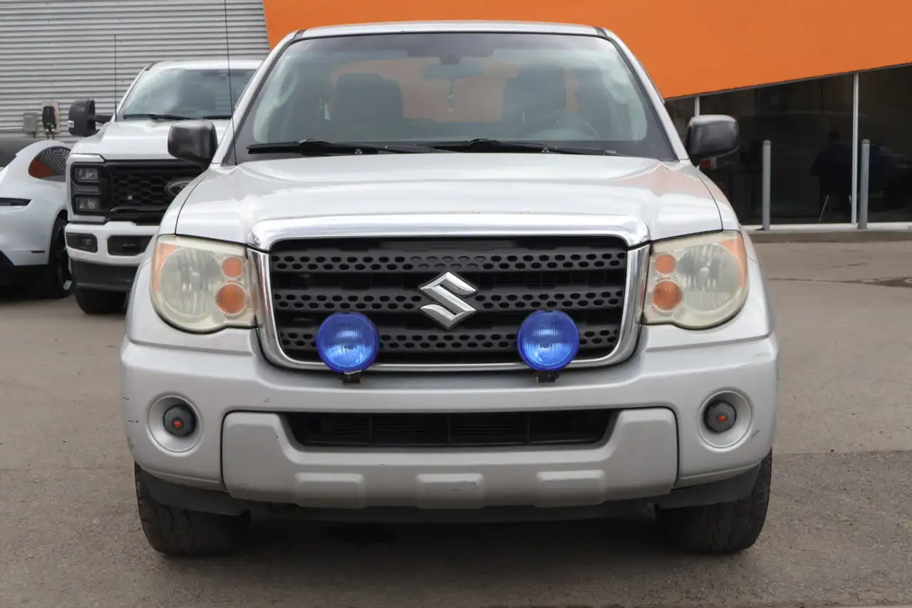Suzuki Equator снимка Suzuki Equator