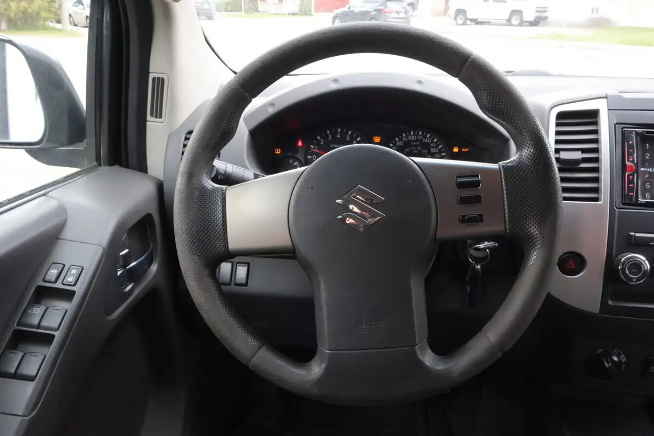 Suzuki Equator снимка Suzuki Equator