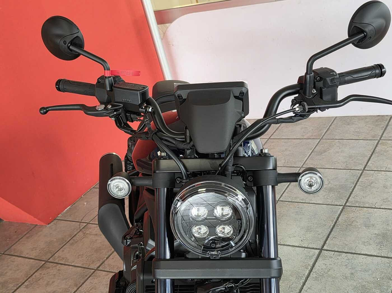 Honda CMX 100 Rebel — photo 3