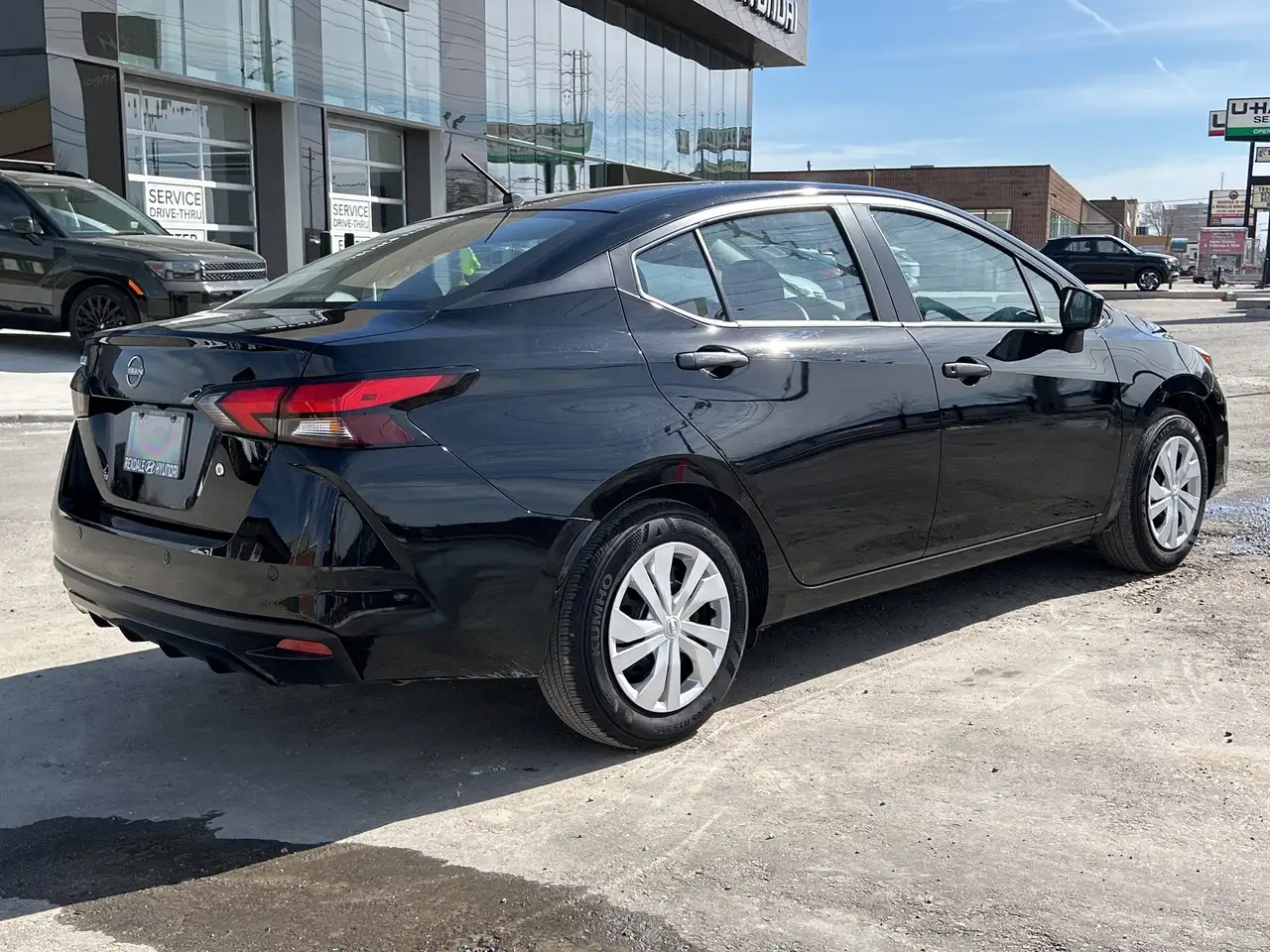 Nissan Versa снимка Nissan Versa