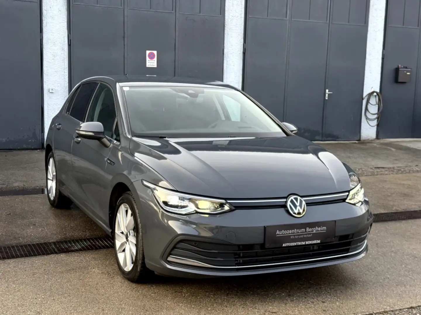 Volkswagen Golf 1,5 TSI Style DSG Gris - 1