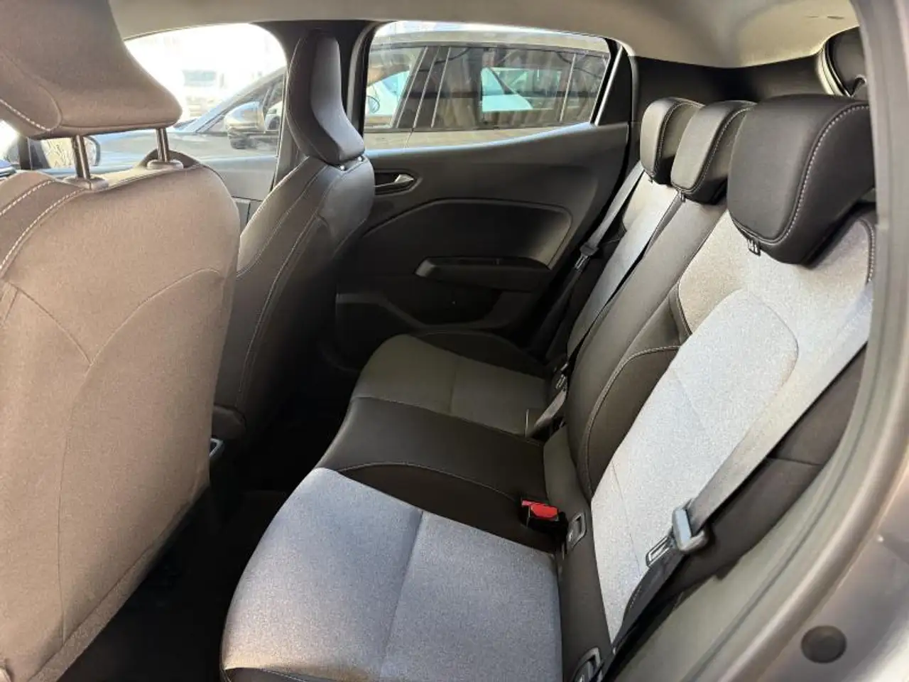 Renault Clio X 13