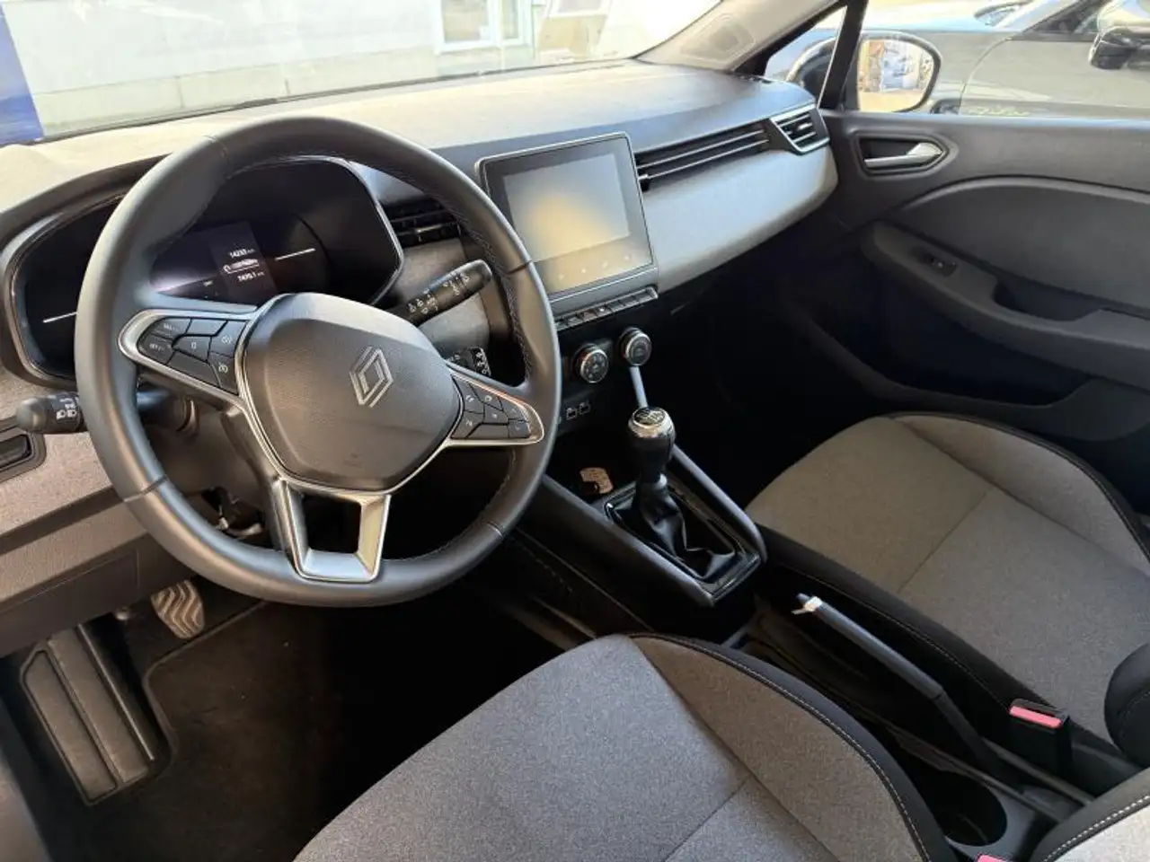 Renault Clio X 11