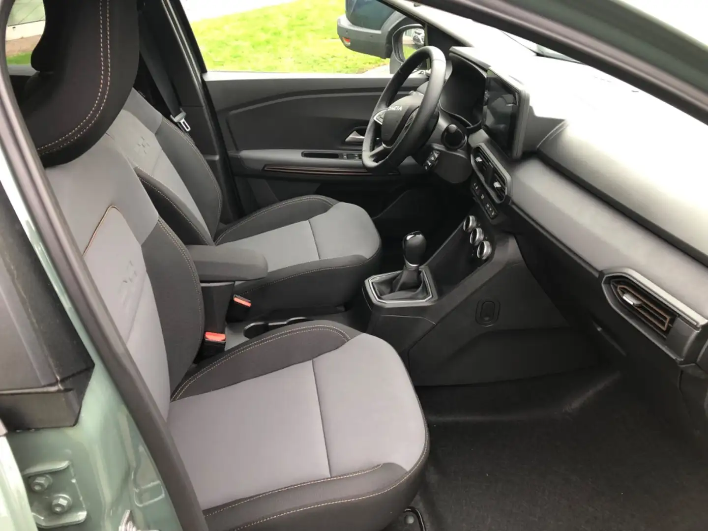 Dacia Jogger Extreme 7- Sitzer Grün - 2