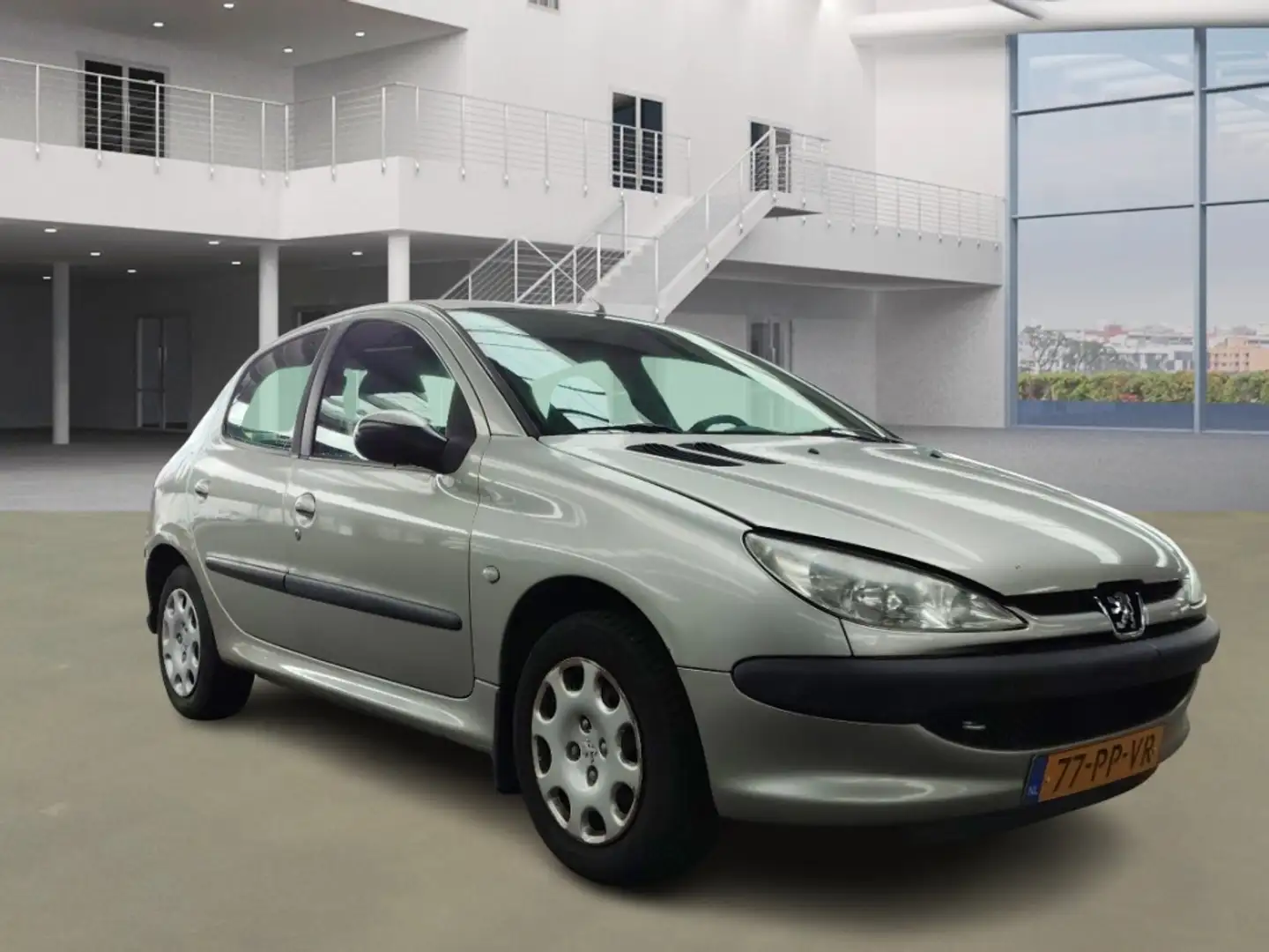 Peugeot 206 1.4 X-line/ AUTOMAAT/ LAAG KM Grijs - 2