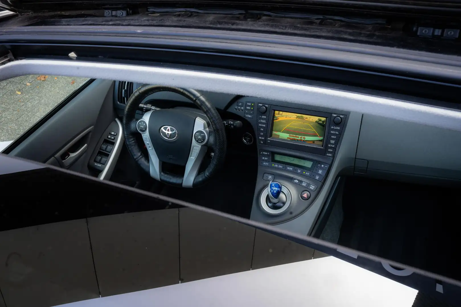 Toyota Prius 1.8 Executive Business ACC | PANO | HEAD-UP | STOE Wit - 2