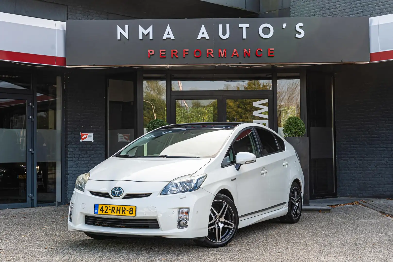 Toyota Prius 1.8 Executive Business ACC | PANO | HEAD-UP | STOE Wit - 1