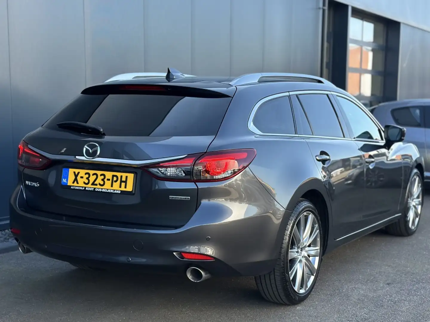 Mazda 6 Sportbreak 2.0 SkyActiv-G Exclusive Line / Full Op Grijs - 2
