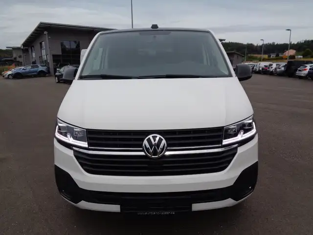 Volkswagen Transporter view 2
