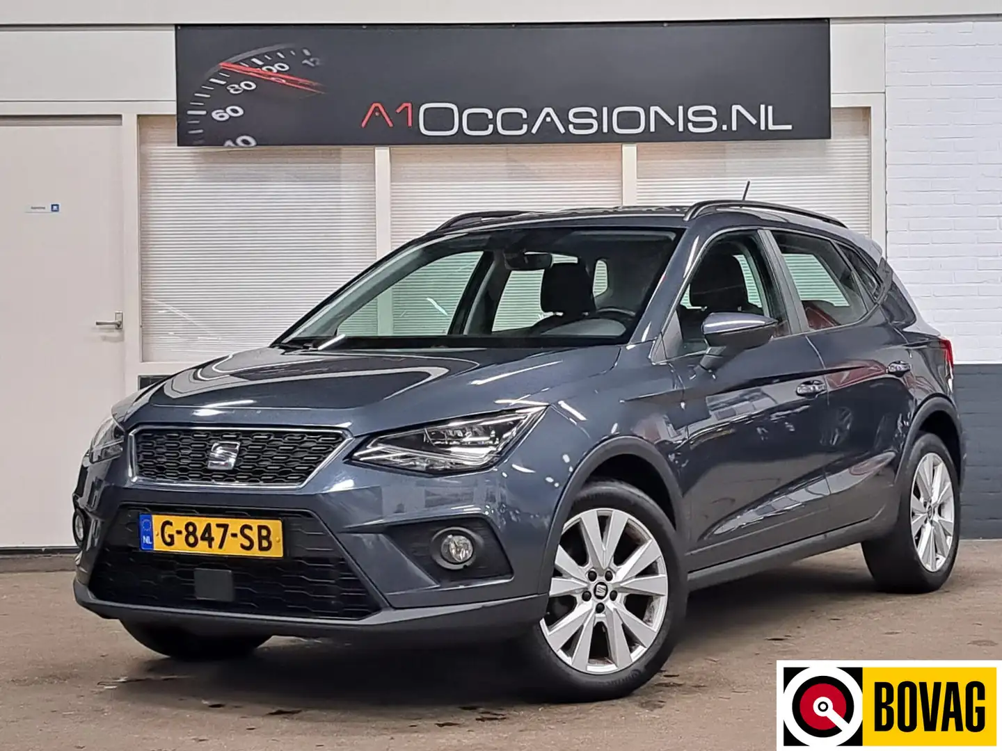 SEAT Arona 1.0 TSI Xcellence Business Intense + APPLE CARPLAY Grau - 1