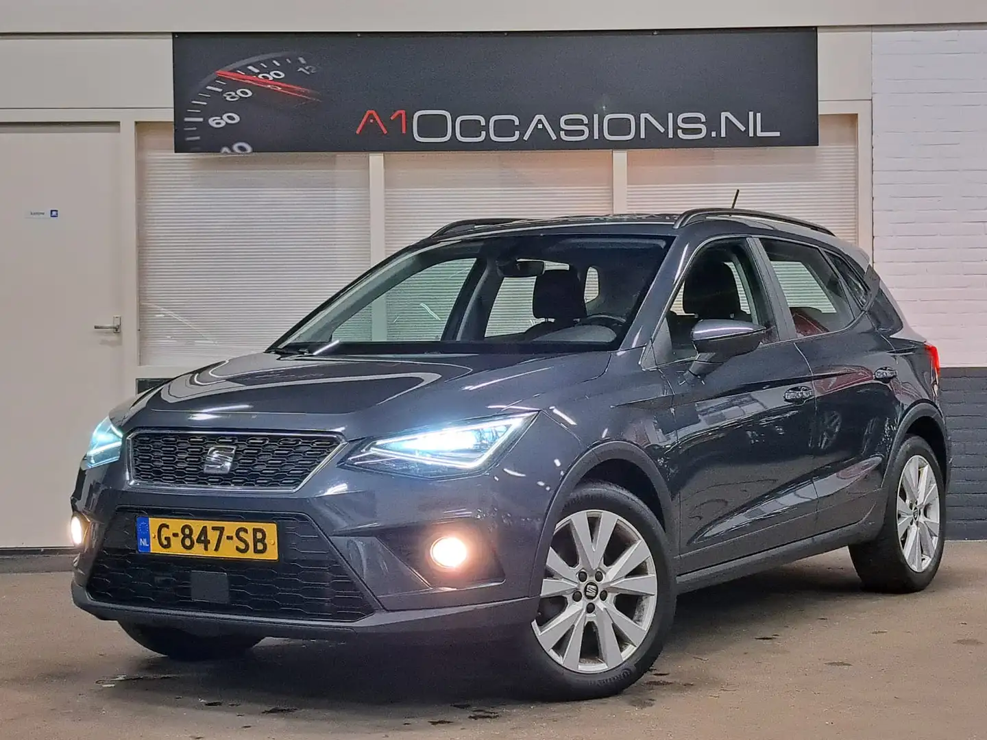 SEAT Arona 1.0 TSI Xcellence Business Intense + APPLE CARPLAY Grau - 2