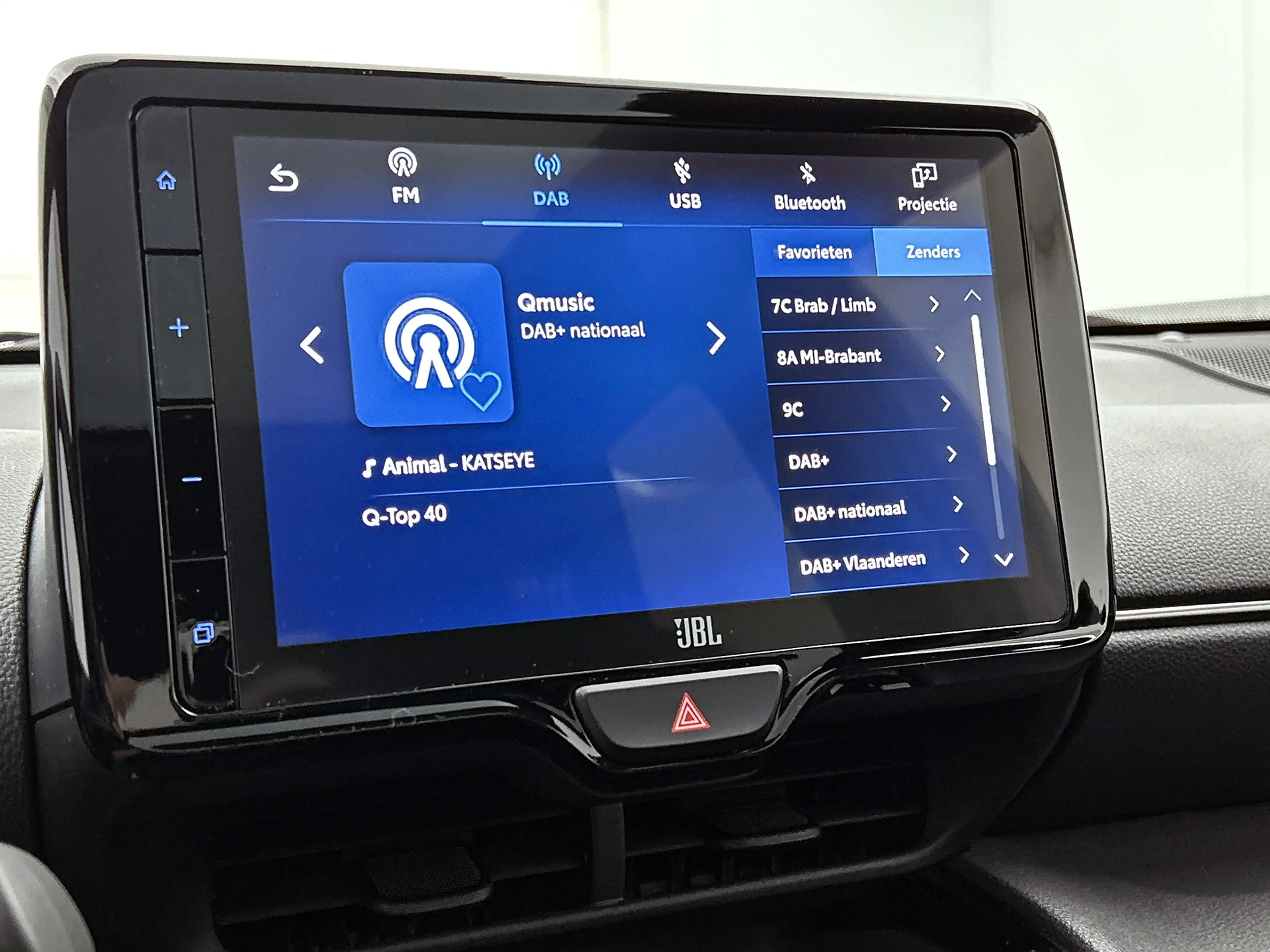 Toyota Yaris Cross 1.5 Hybrid GR Sport | Head-up display | JBL audio — photo 10