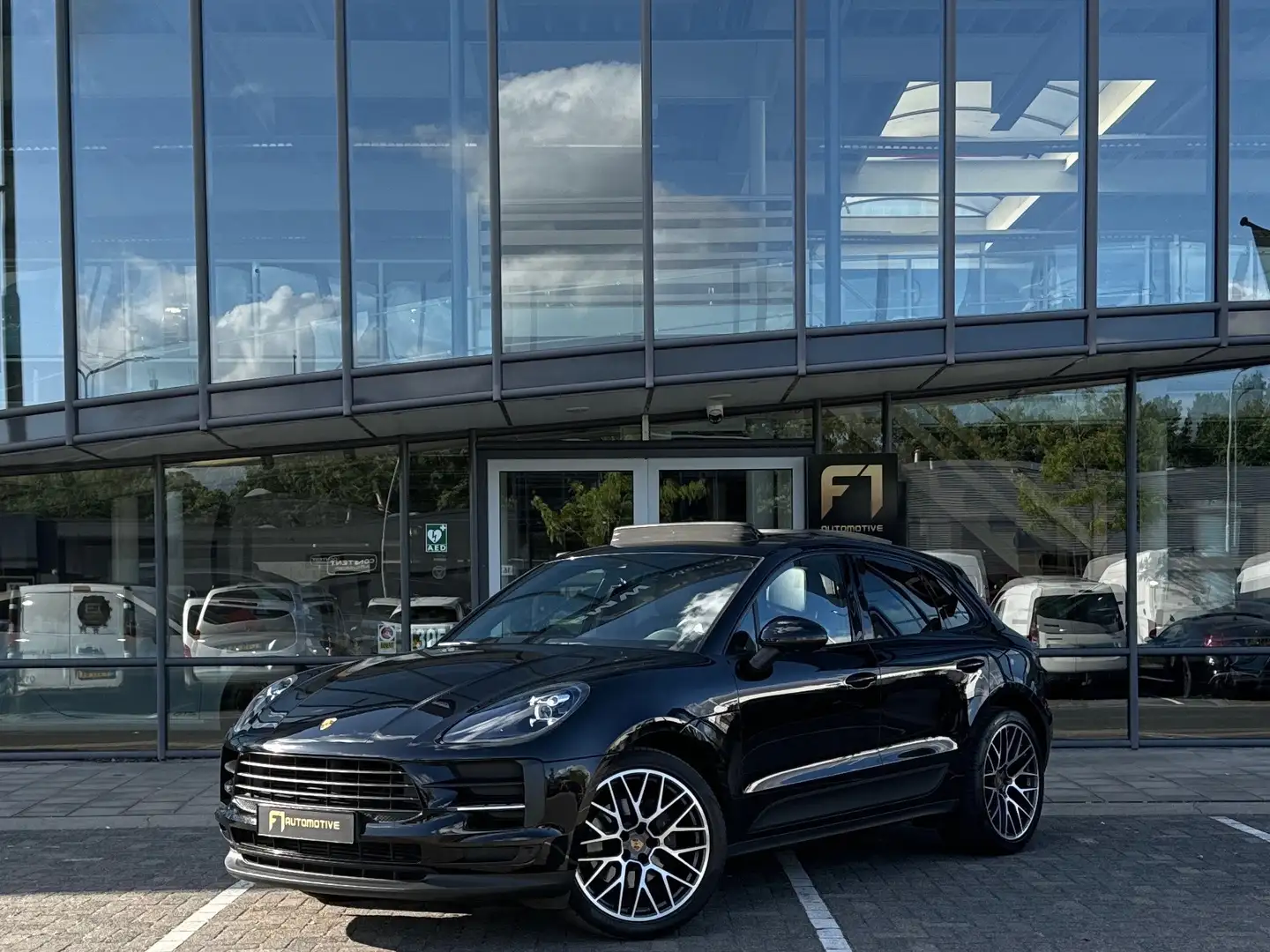 Porsche Macan 2.0 Panorama|Luchtvering|Bose|Camera|NL-Auto Zwart - 1
