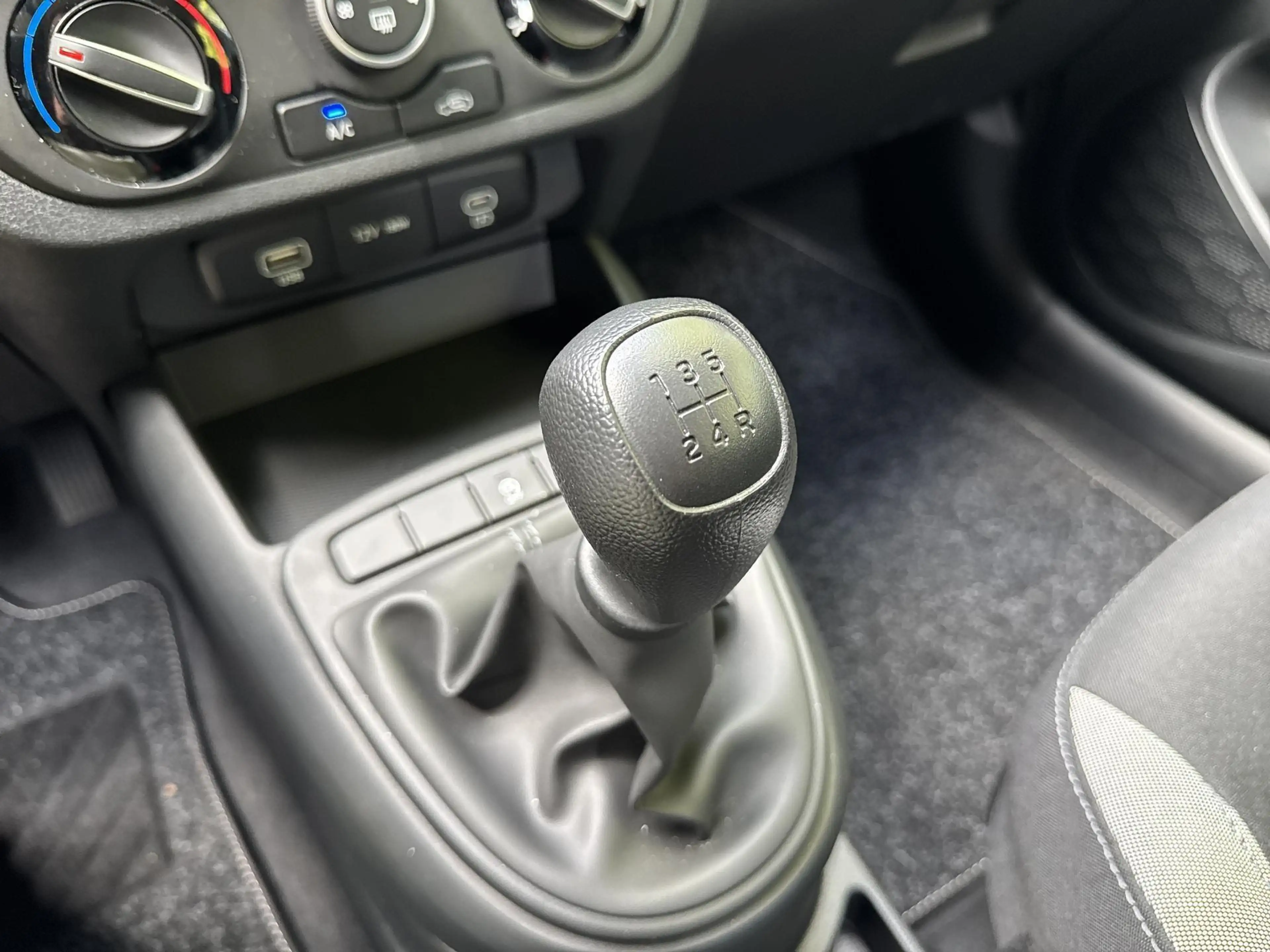 Hyundai i10 1.0 Comfort VAN: €21.690 NU VOOR: €19.190 — photo 9