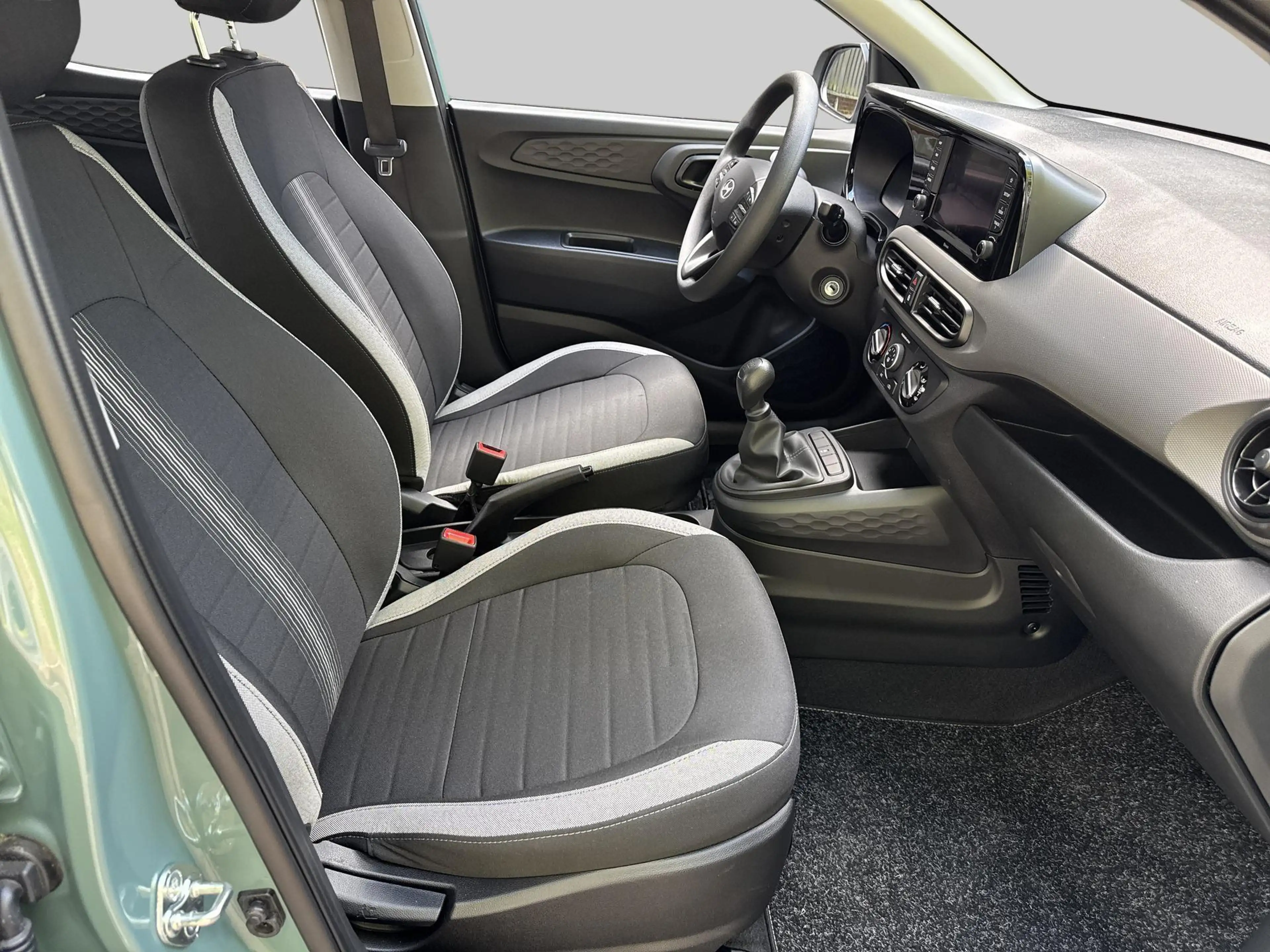 Hyundai i10 1.0 Comfort VAN: €21.690 NU VOOR: €19.190 — photo 11