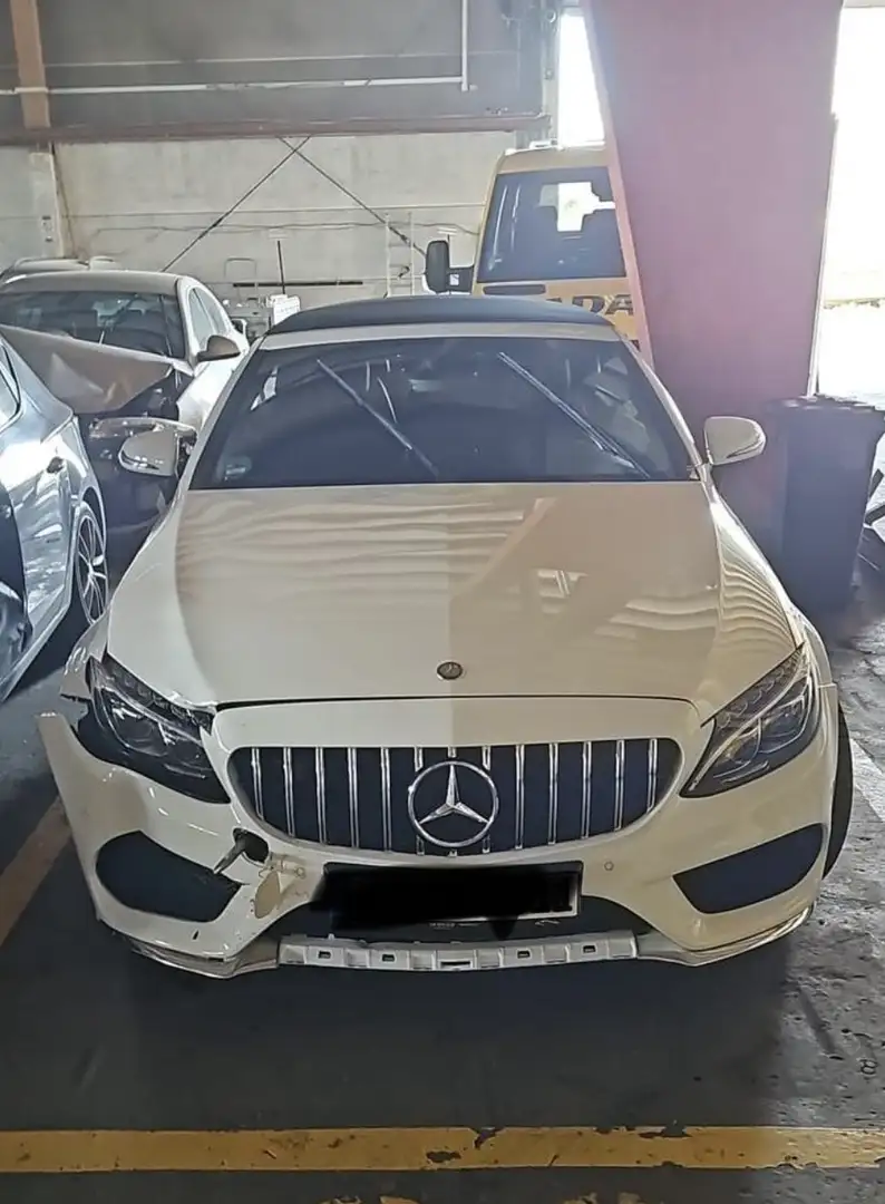 Mercedes-Benz C 300 Cabrio Amg Line / Unfallwagen - 2