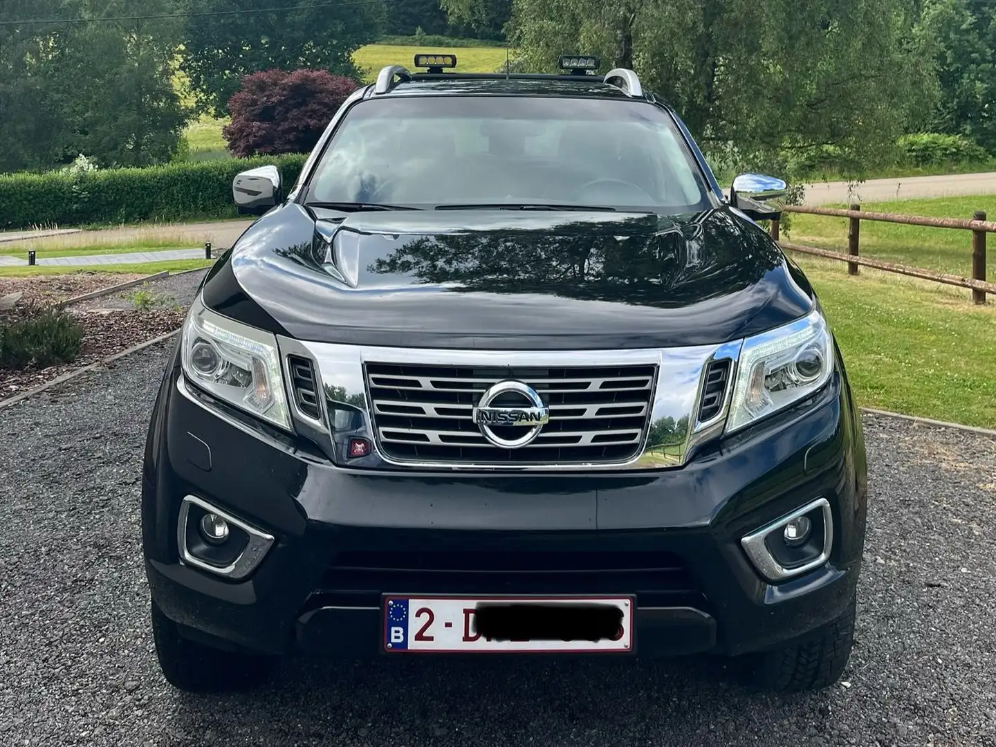 Nissan NP300 2.3 dCi 4WD Trek-1 Noir - 2