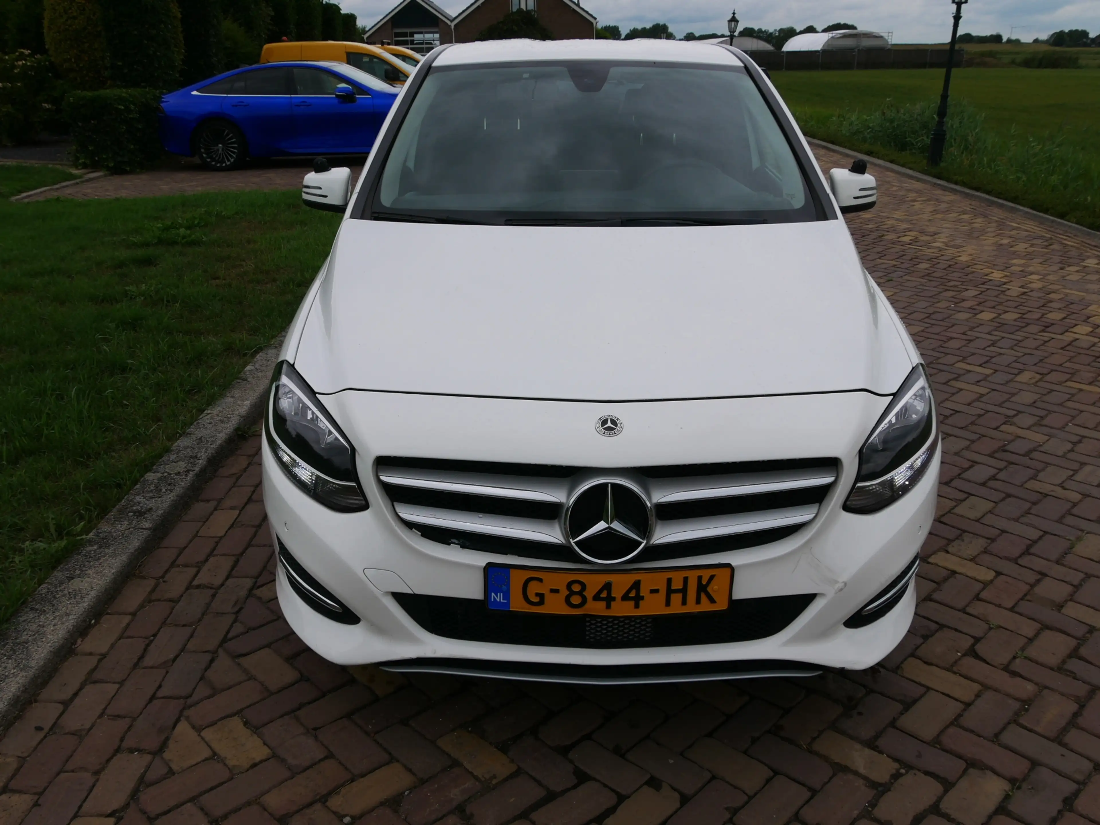 Mercedes-Benz B 220 d AUT. AC | EX POLICE MARGE CAR — photo 3