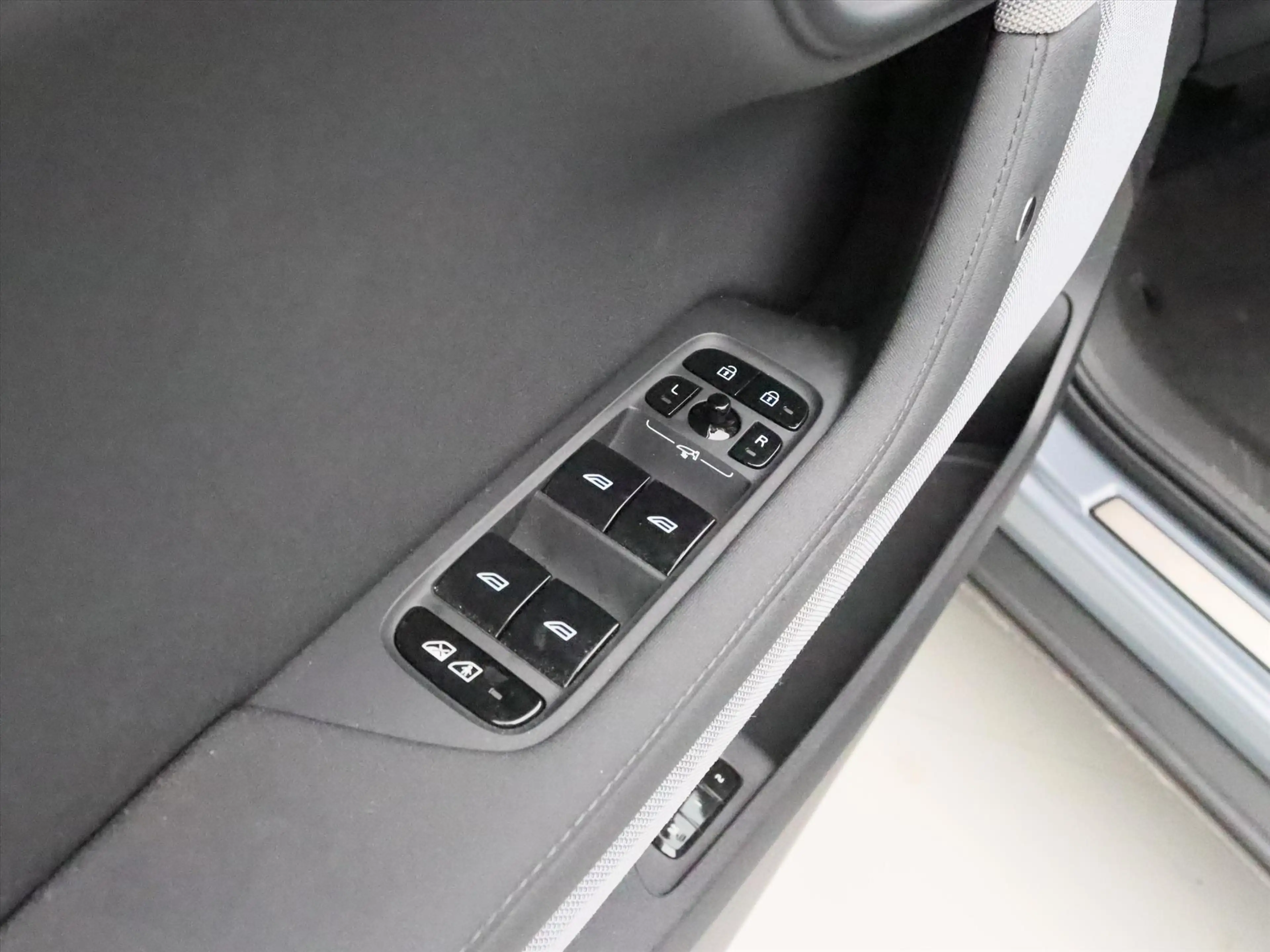 Polestar 2 Long Range Single Motor 231pk 94% SoH [ PILOT+ACC+ — photo 21