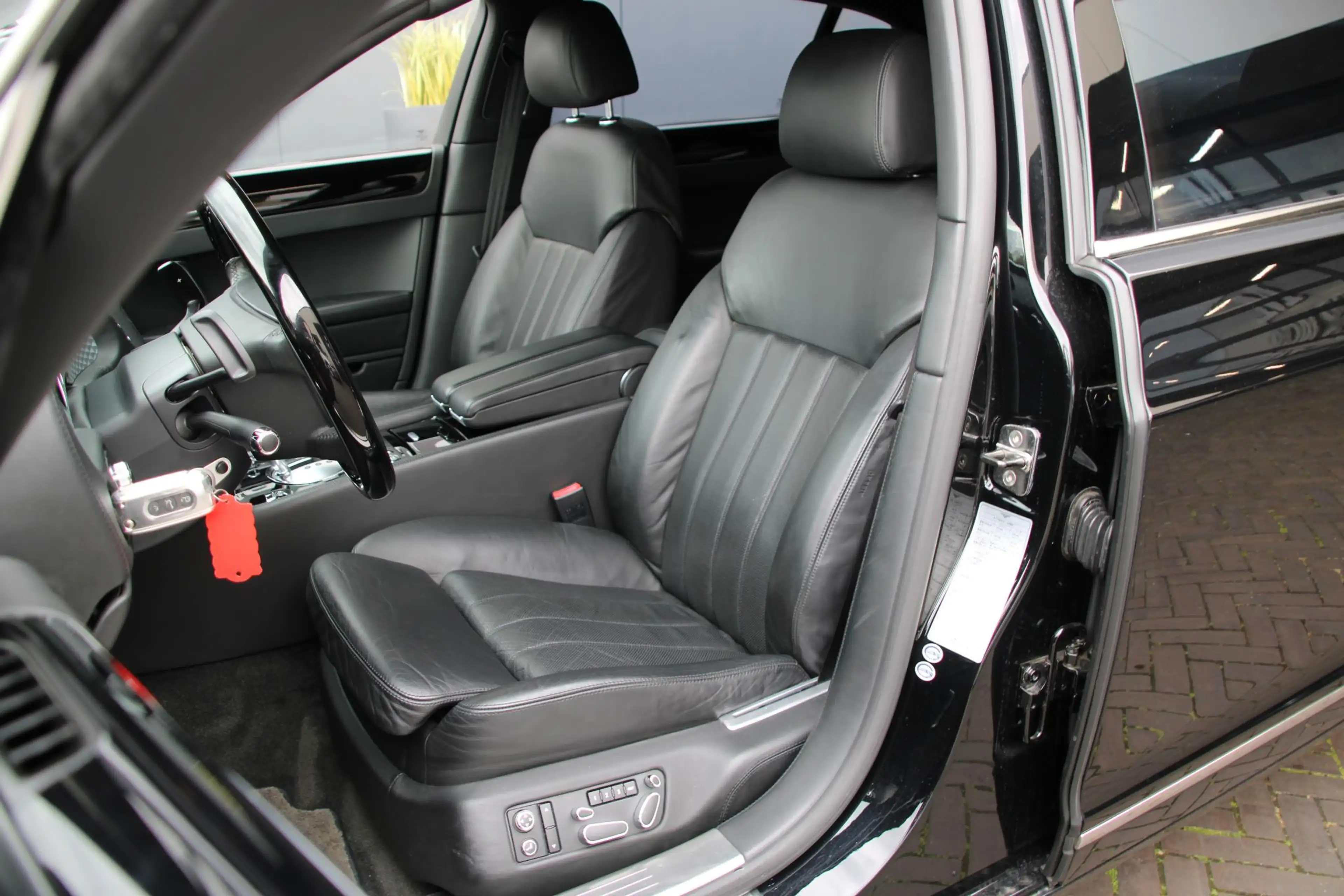 Bentley Flying Spur Continental W12 560pk | Youngtimer | BTW auto | Ni — photo 4